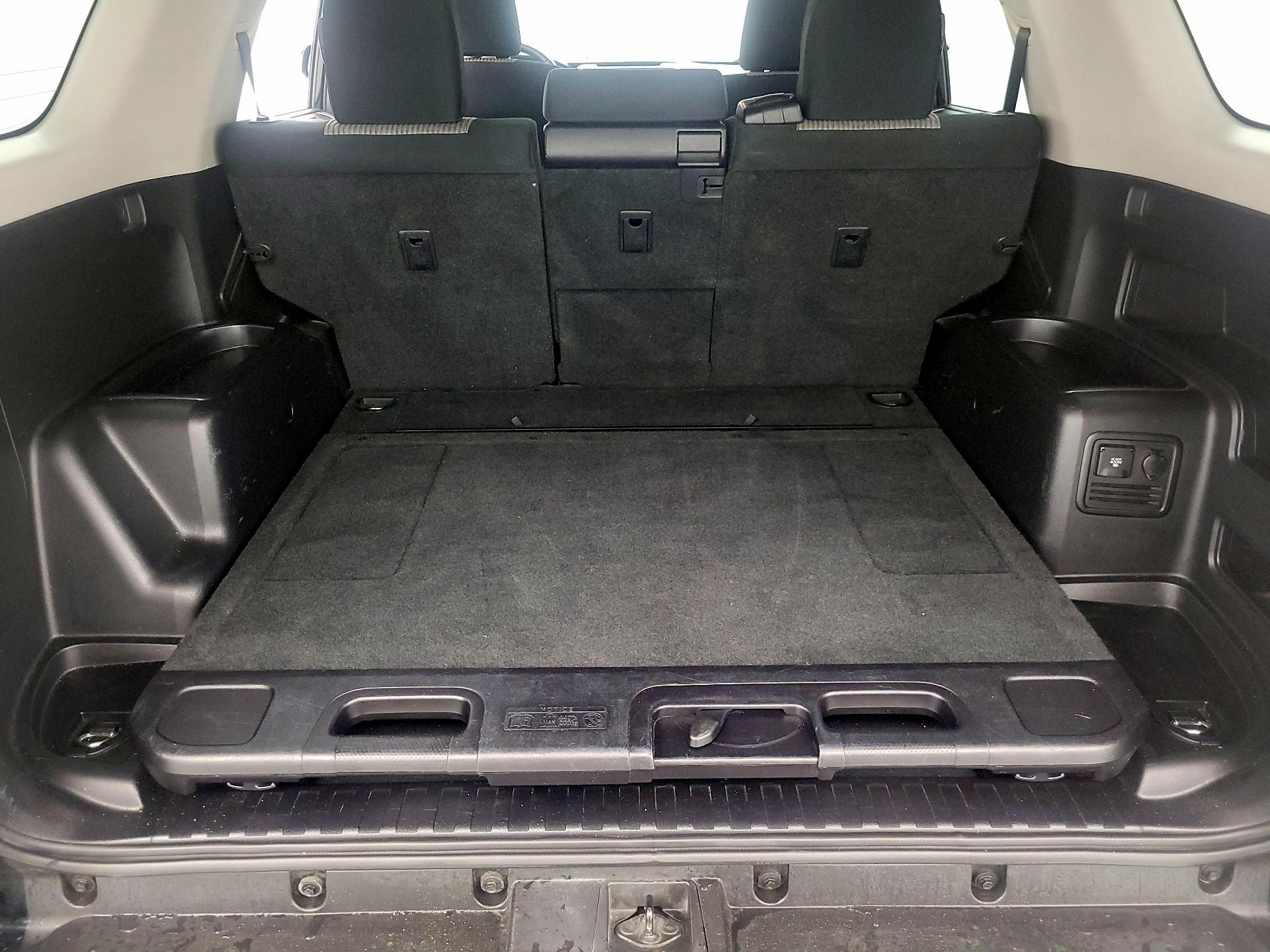 Thumbnail: 2014 Toyota 4Runner - 20