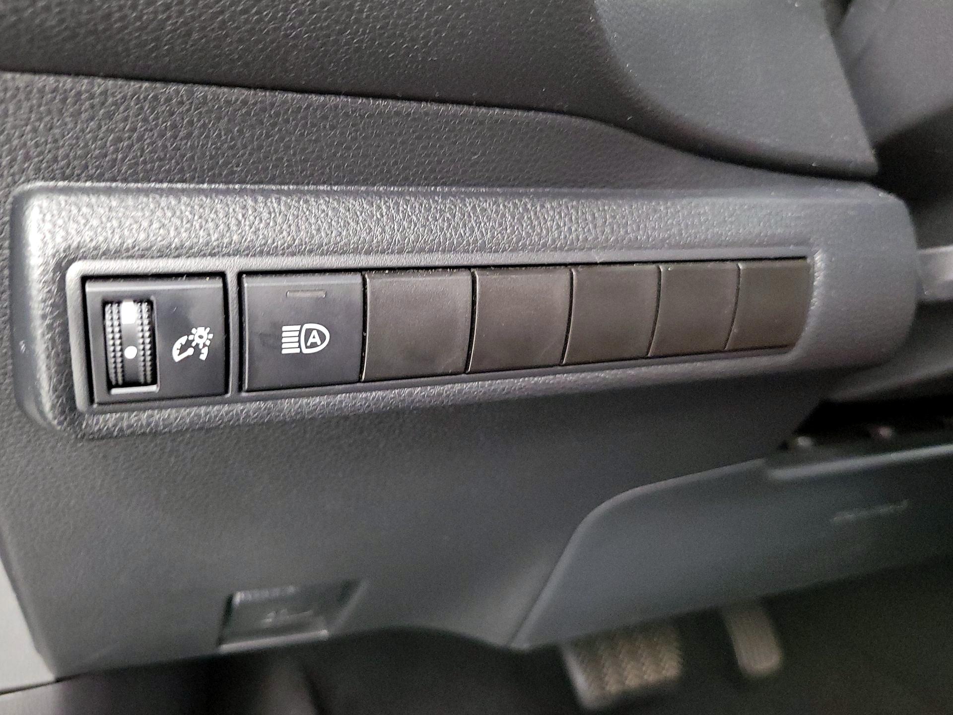 Thumbnail: 2021 Toyota Corolla - 13