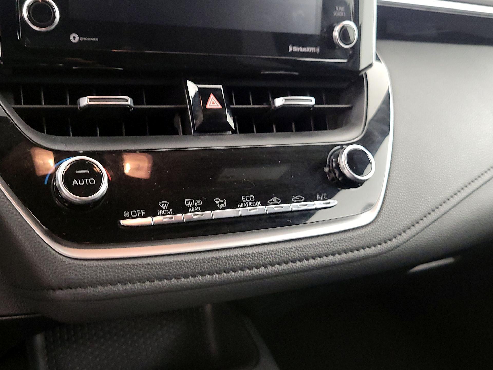 Thumbnail: 2021 Toyota Corolla - 16