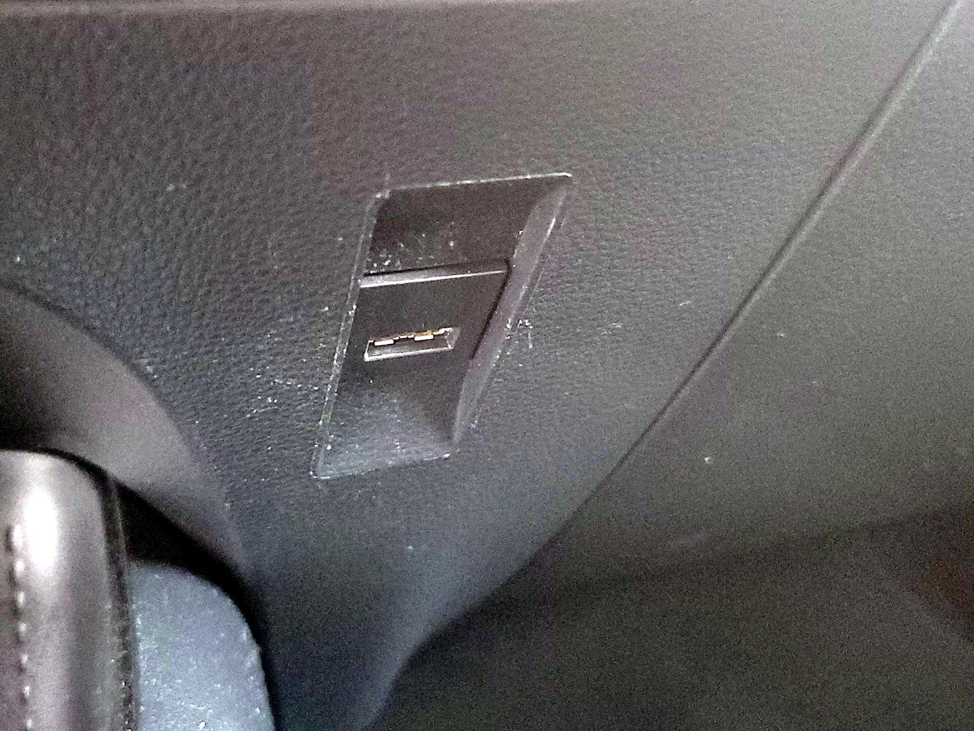 Thumbnail: 2021 Toyota Corolla - 18