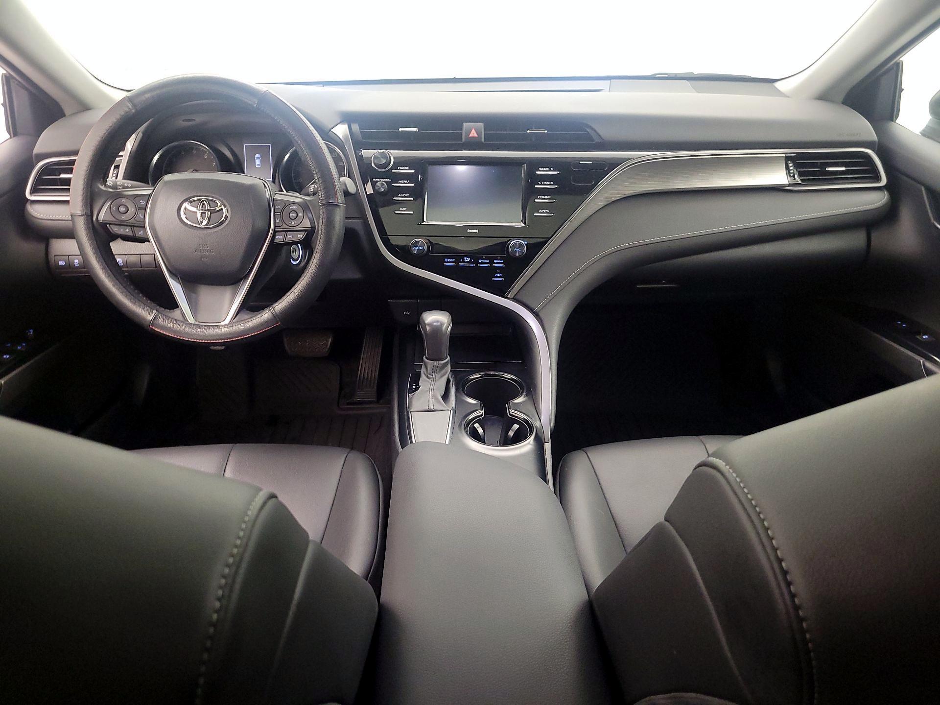 Thumbnail: 2020 Toyota Camry - 9