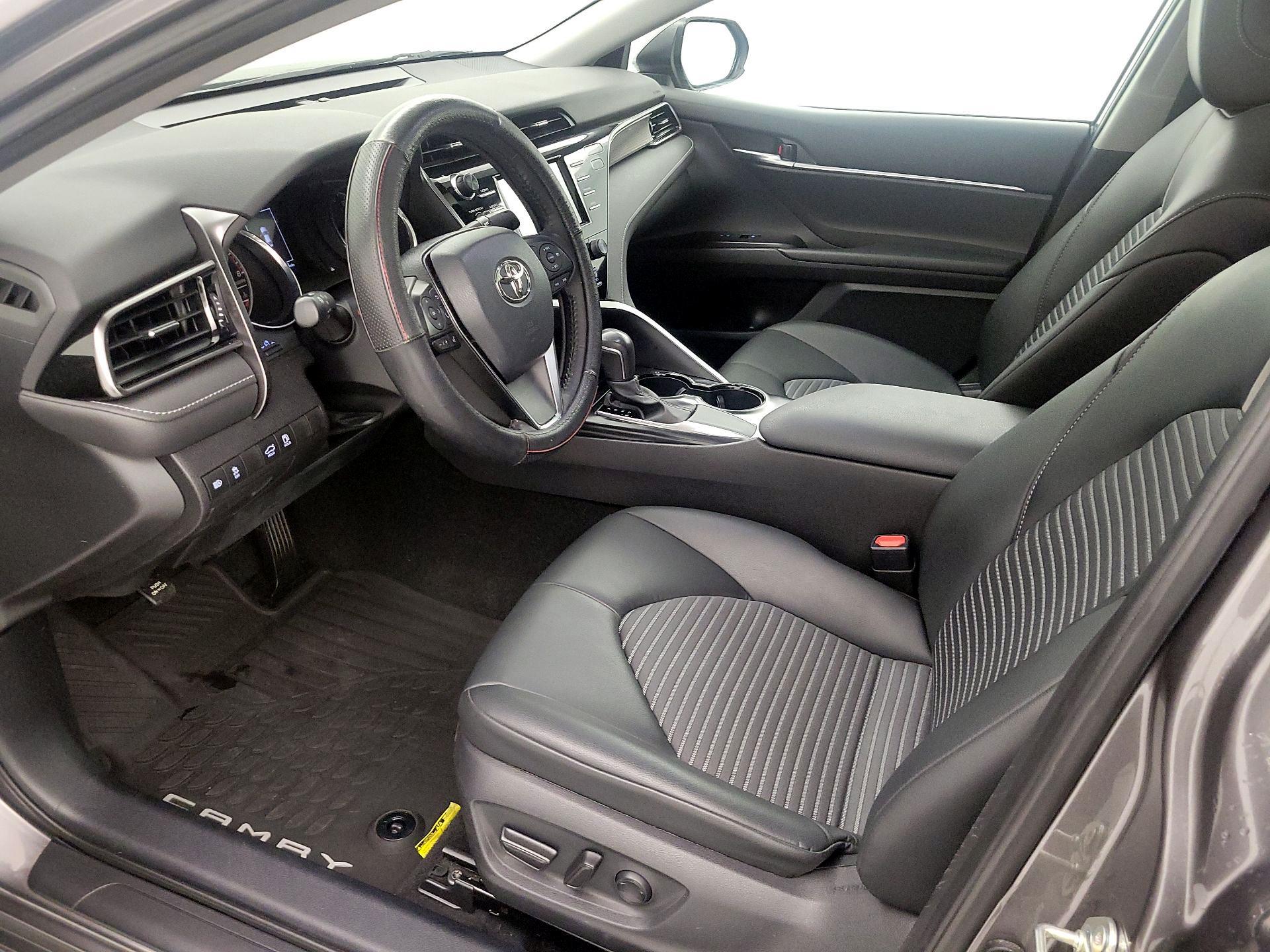 Thumbnail: 2020 Toyota Camry - 11