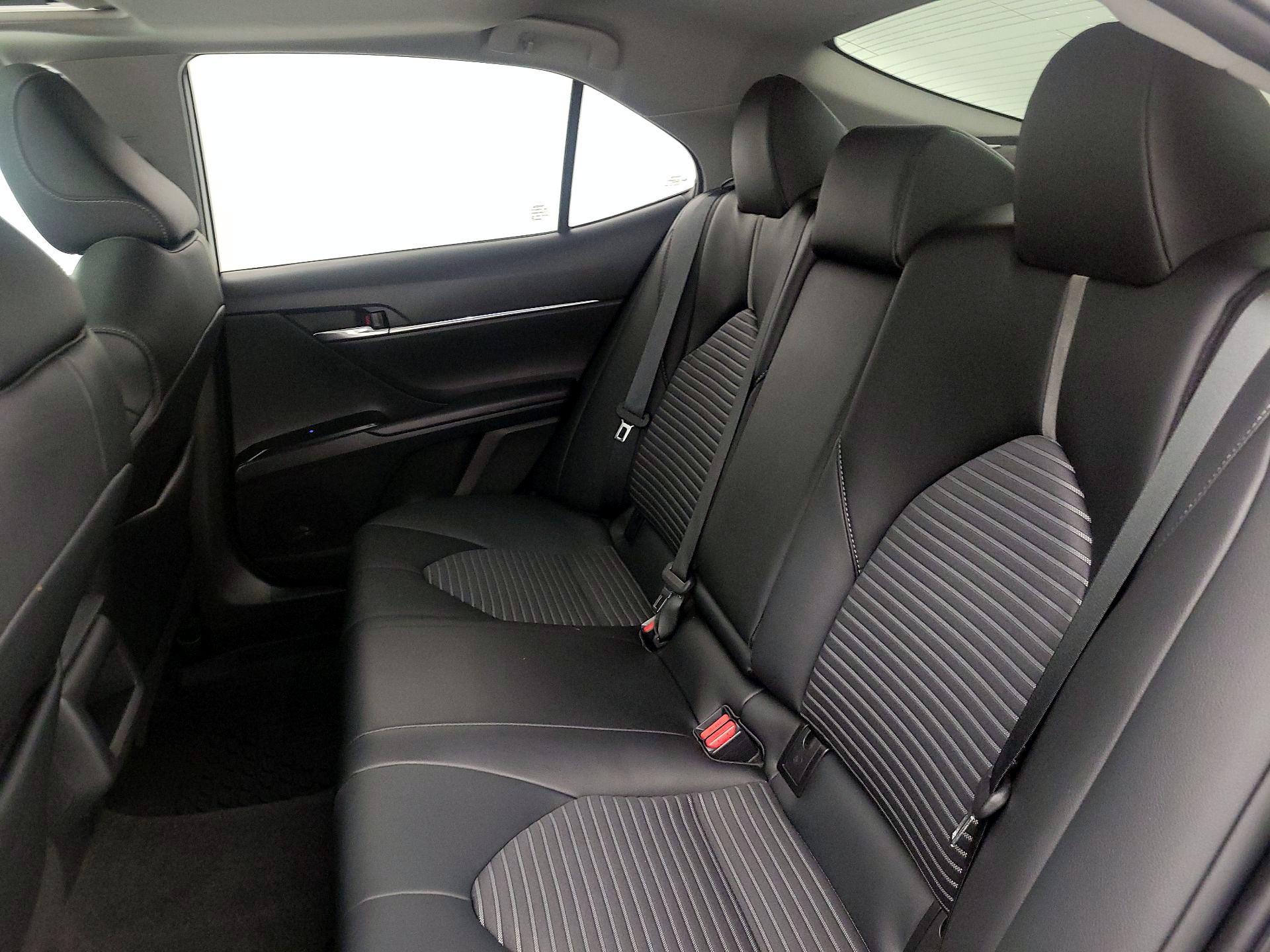 Thumbnail: 2020 Toyota Camry - 20