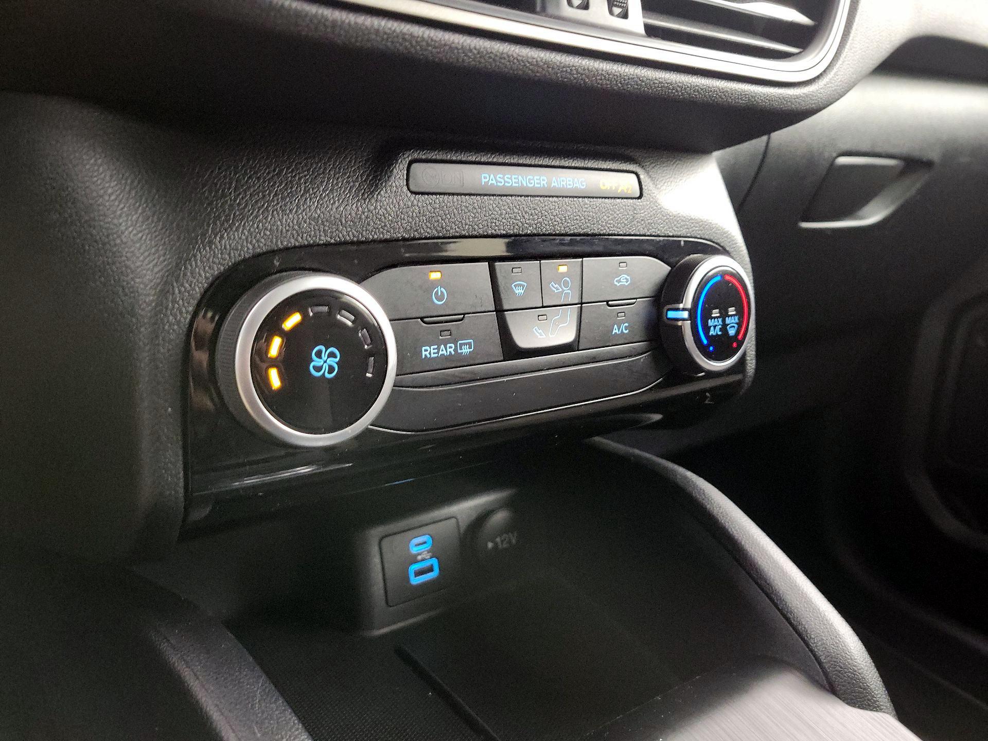 Thumbnail: 2022 Ford Escape - 16