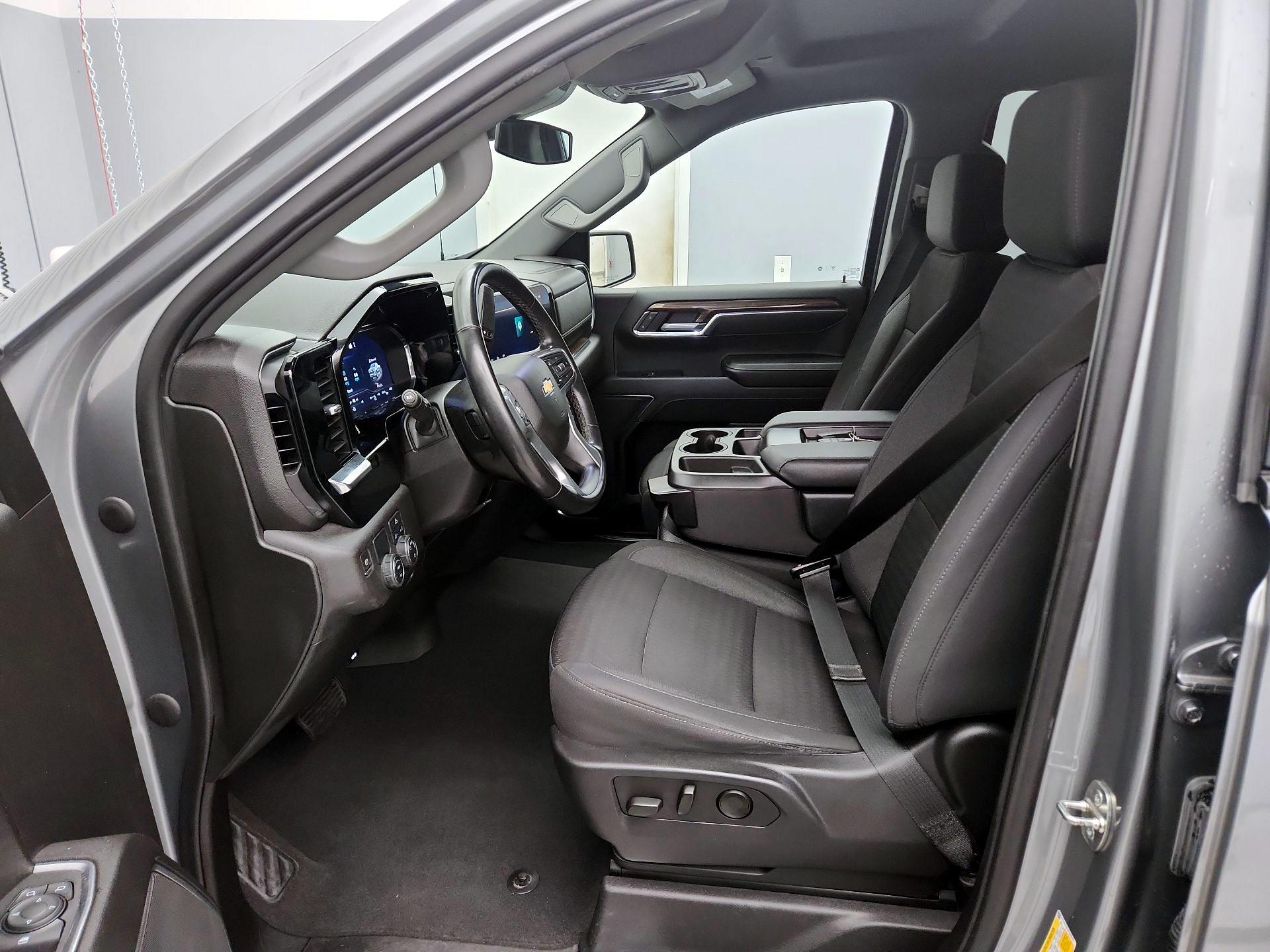 Thumbnail: 2023 Chevrolet Silverado 1500 - 11