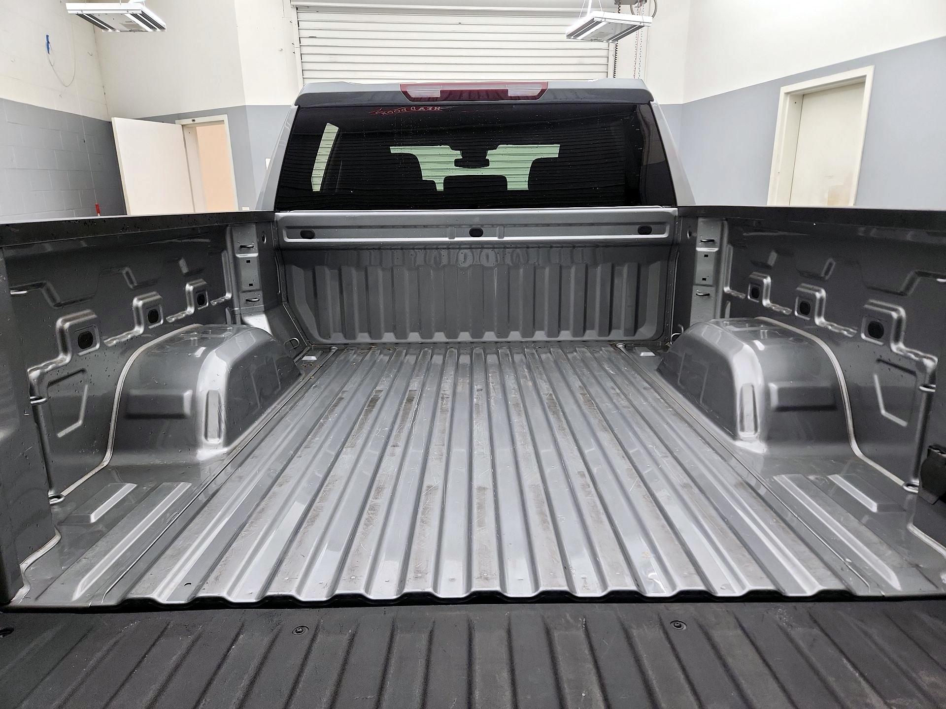 Thumbnail: 2023 Chevrolet Silverado 1500 - 20
