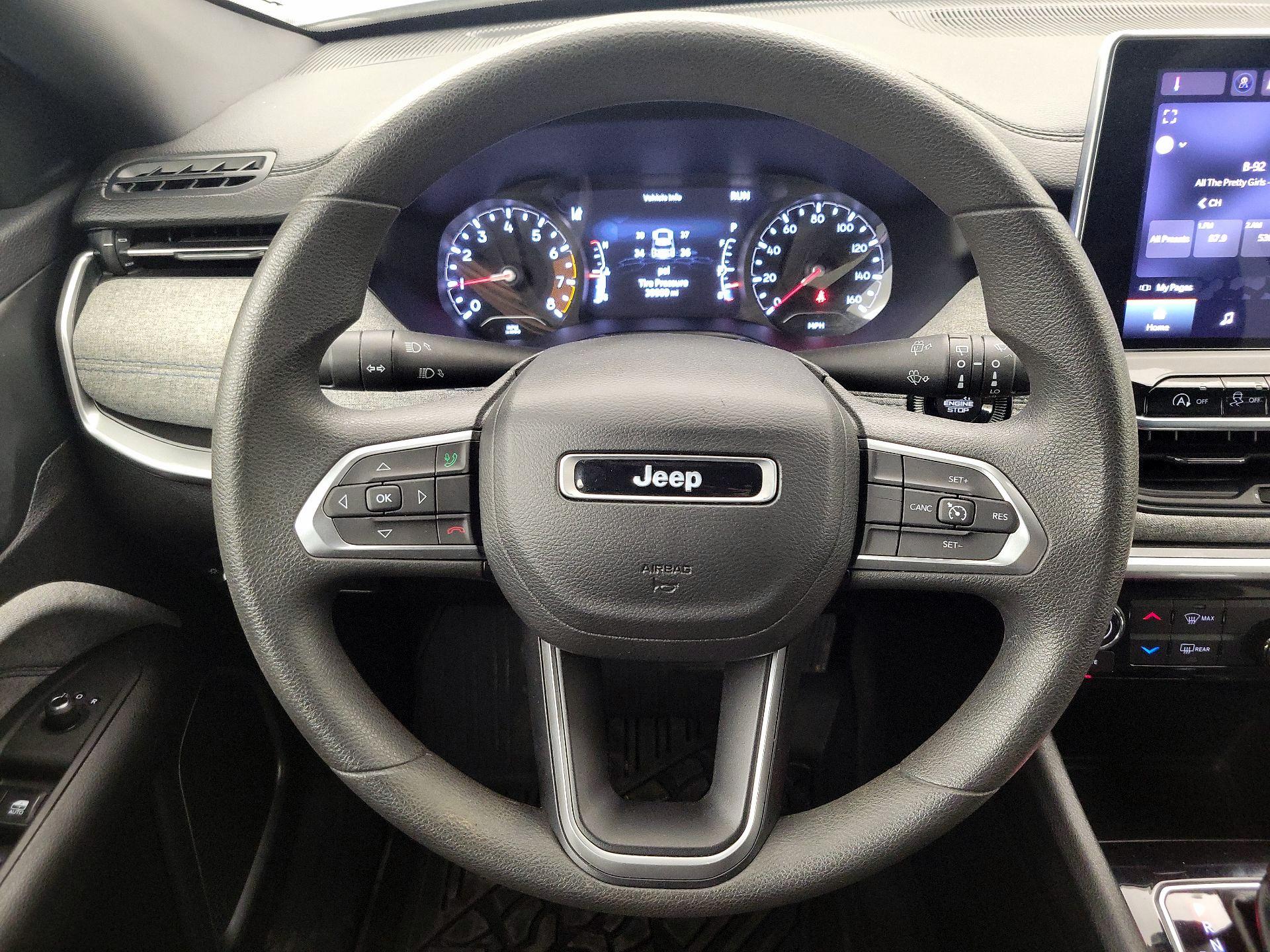 Thumbnail: 2023 Jeep Compass - 10