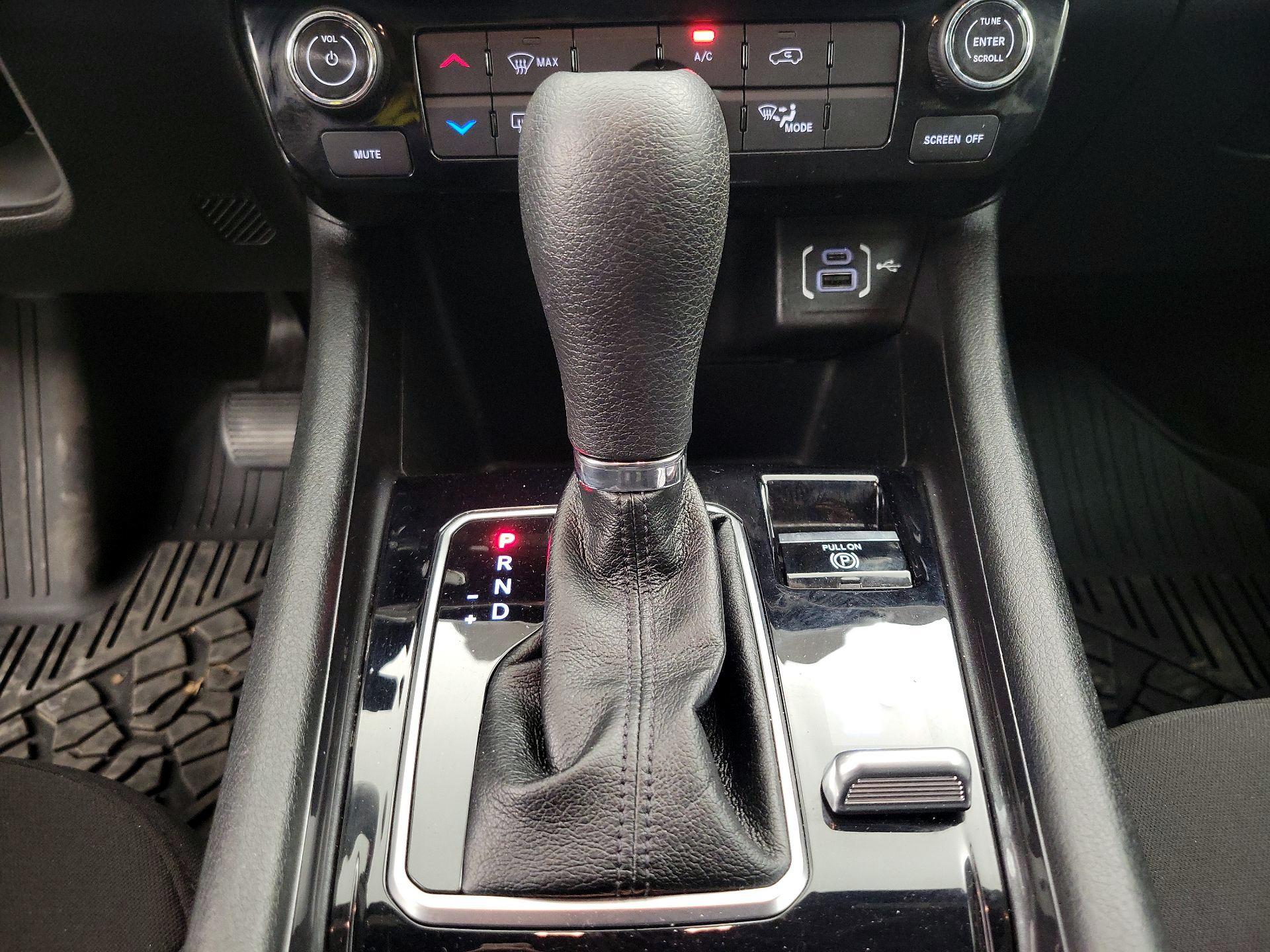 Thumbnail: 2023 Jeep Compass - 17