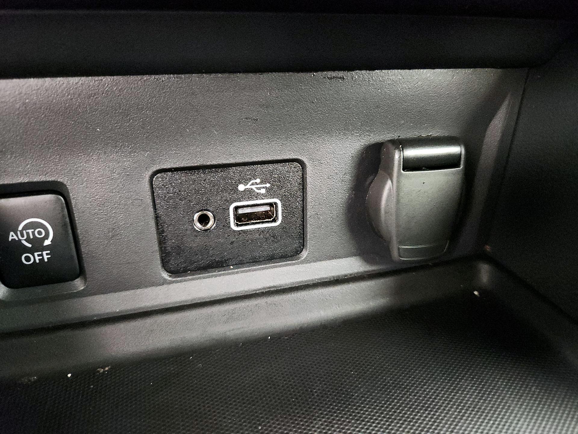 Thumbnail: 2025 Nissan Sentra - 18