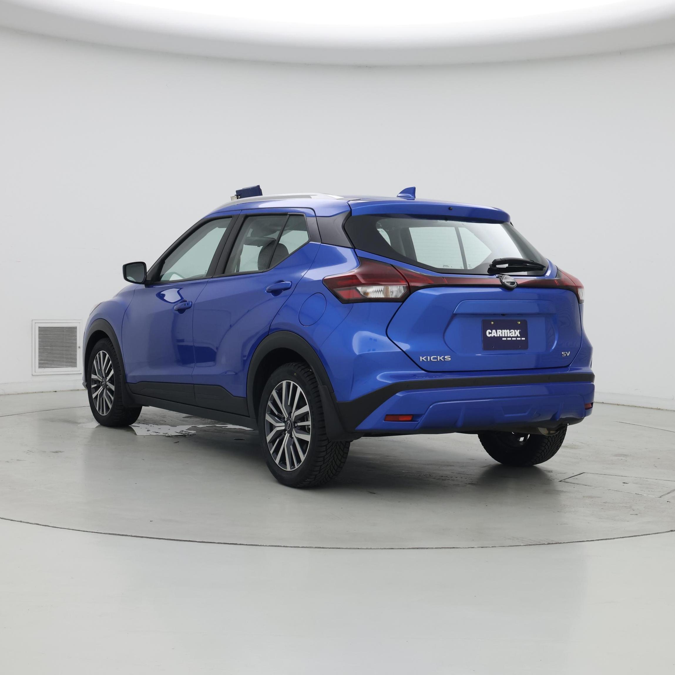 Thumbnail: 2023 Nissan Kicks - 2