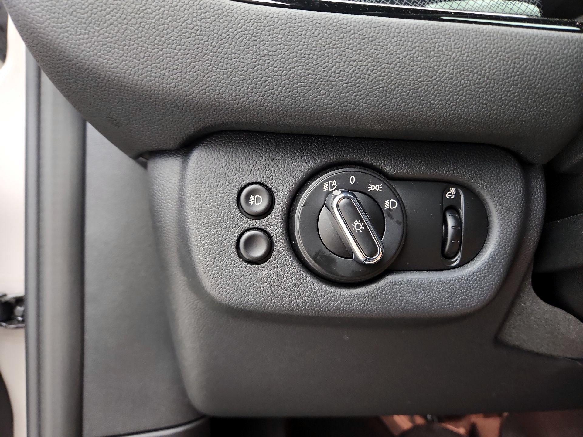 Thumbnail: 2022 MINI Cooper Clubman - 13