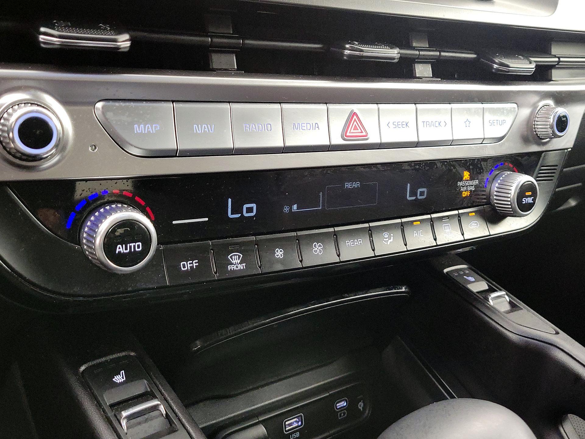 Thumbnail: 2025 Kia Telluride - 17