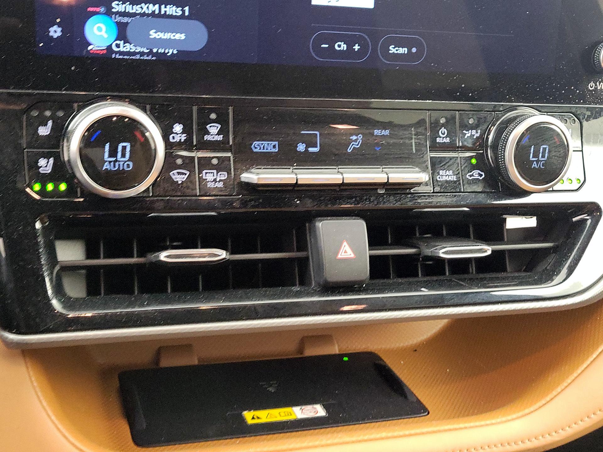 Thumbnail: 2023 Toyota Highlander - 16