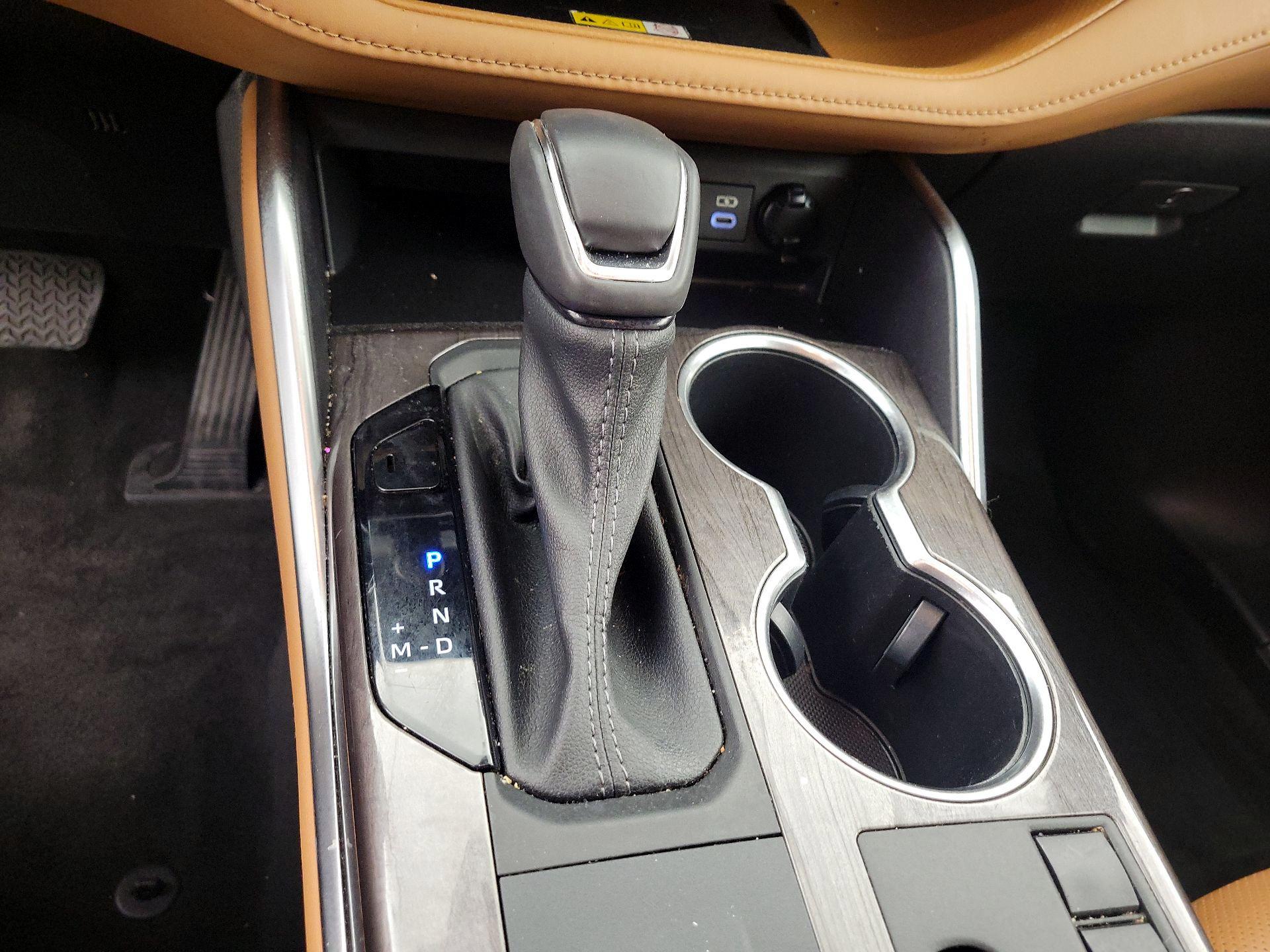 Thumbnail: 2023 Toyota Highlander - 17