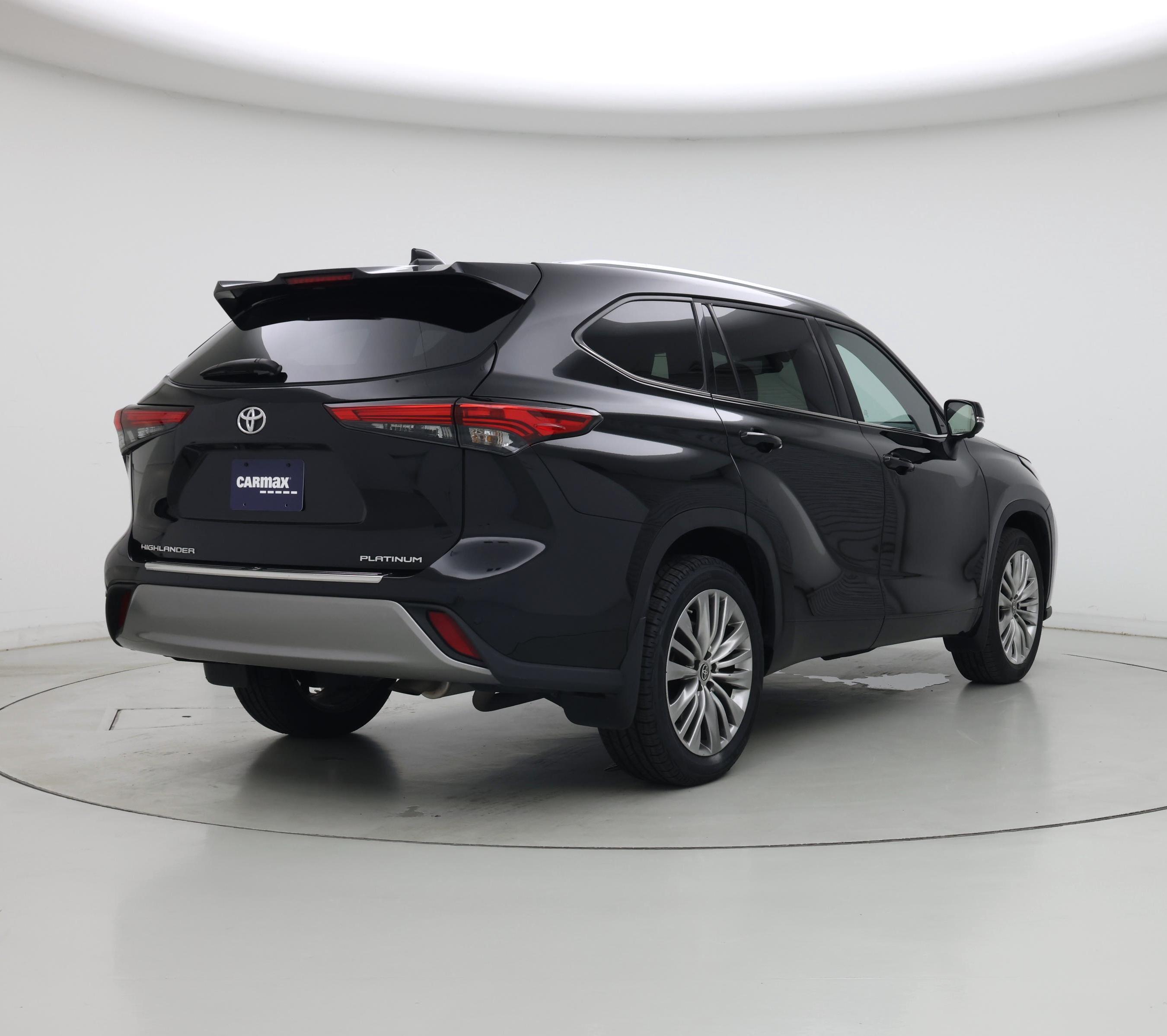 Thumbnail: 2023 Toyota Highlander - 8