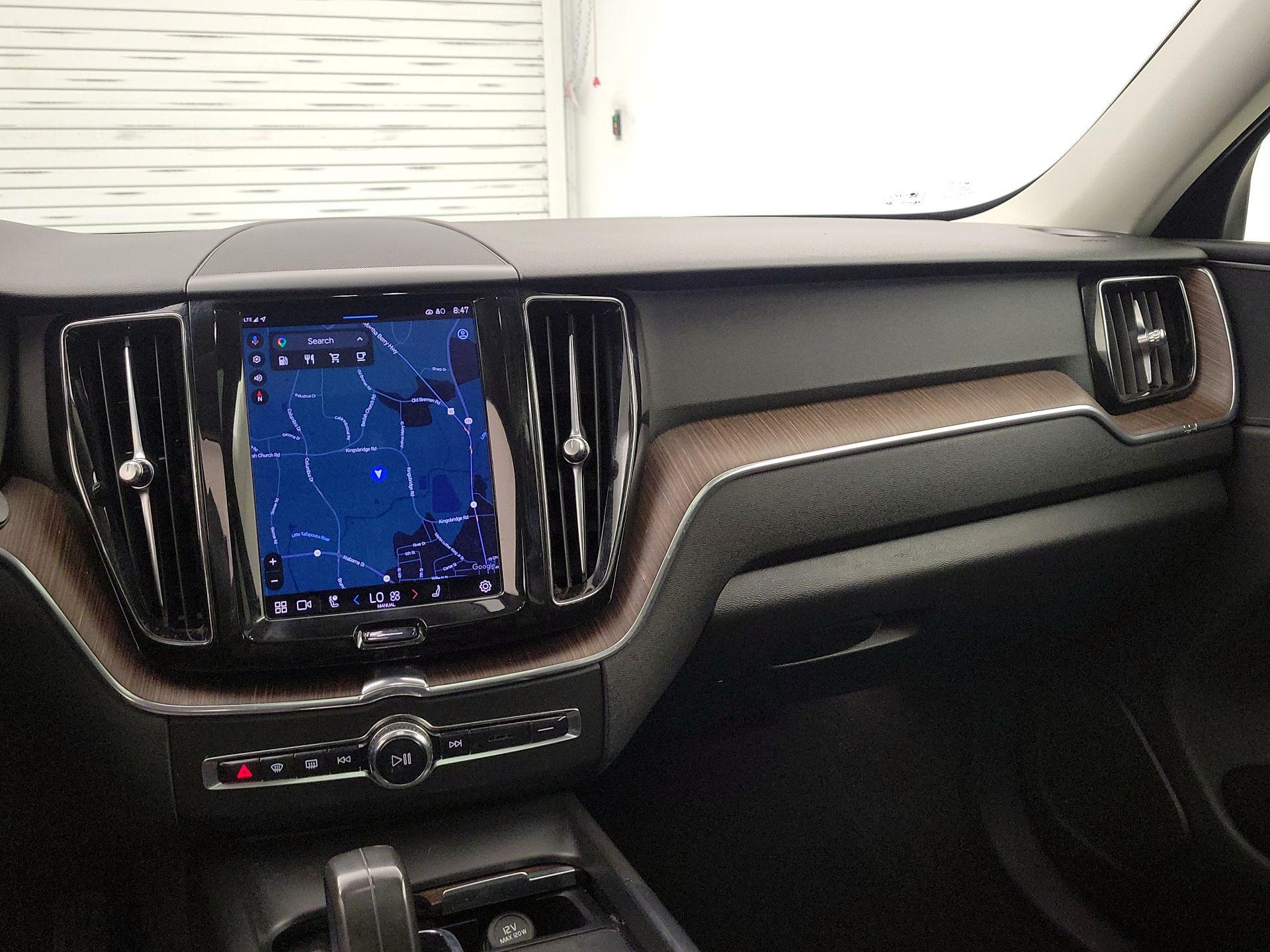 Thumbnail: 2022 Volvo XC60 - 9