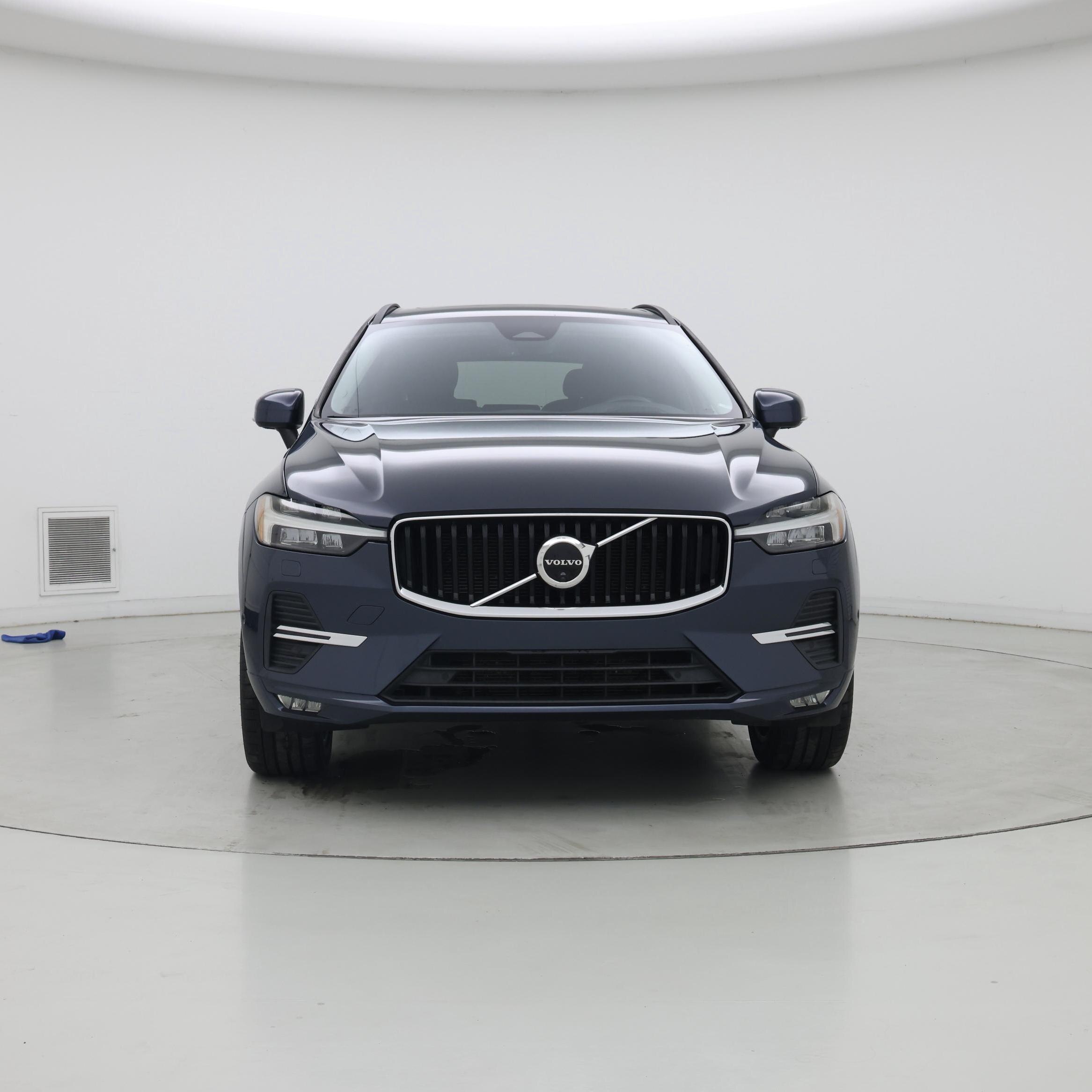 Thumbnail: 2022 Volvo XC60 - 5