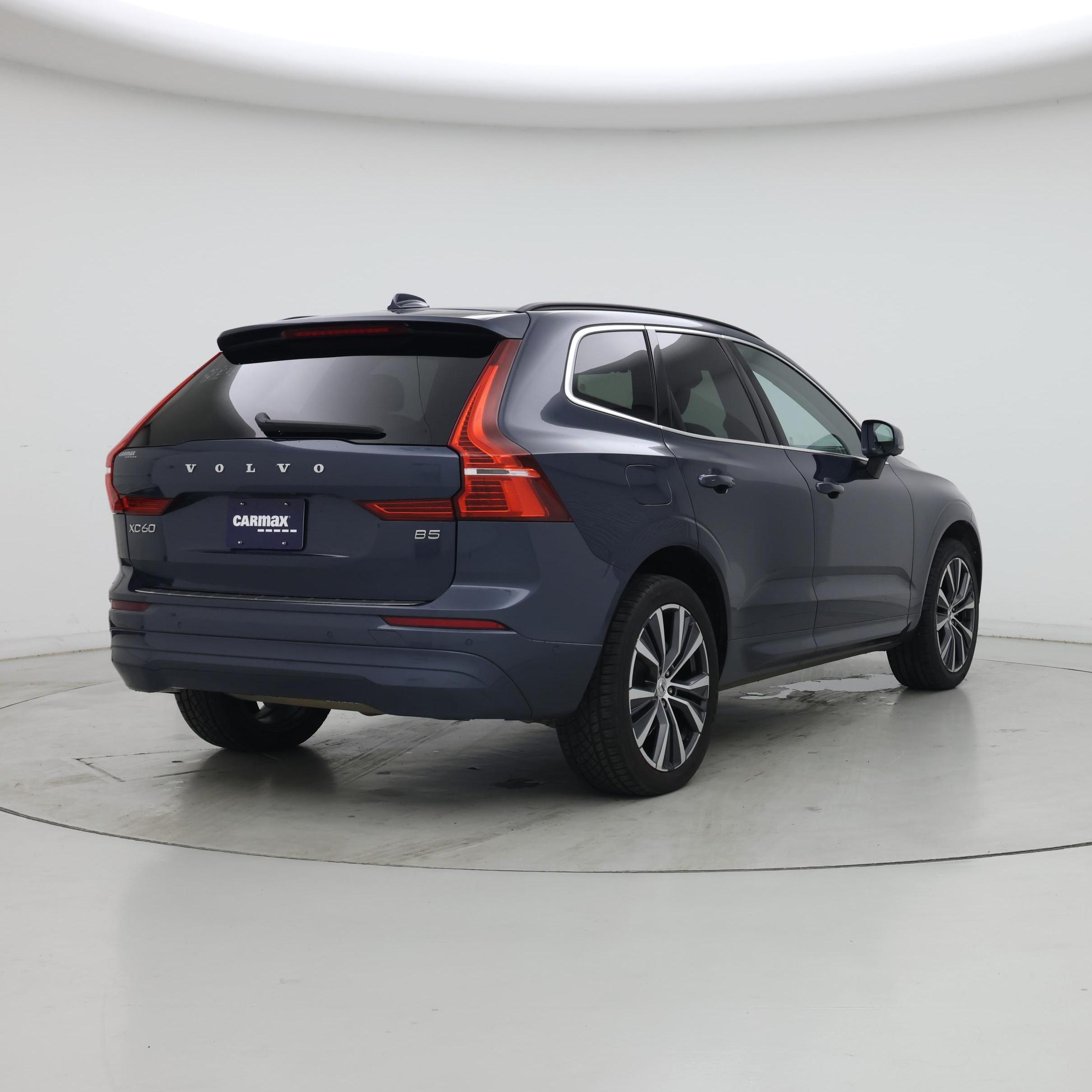 Thumbnail: 2022 Volvo XC60 - 8