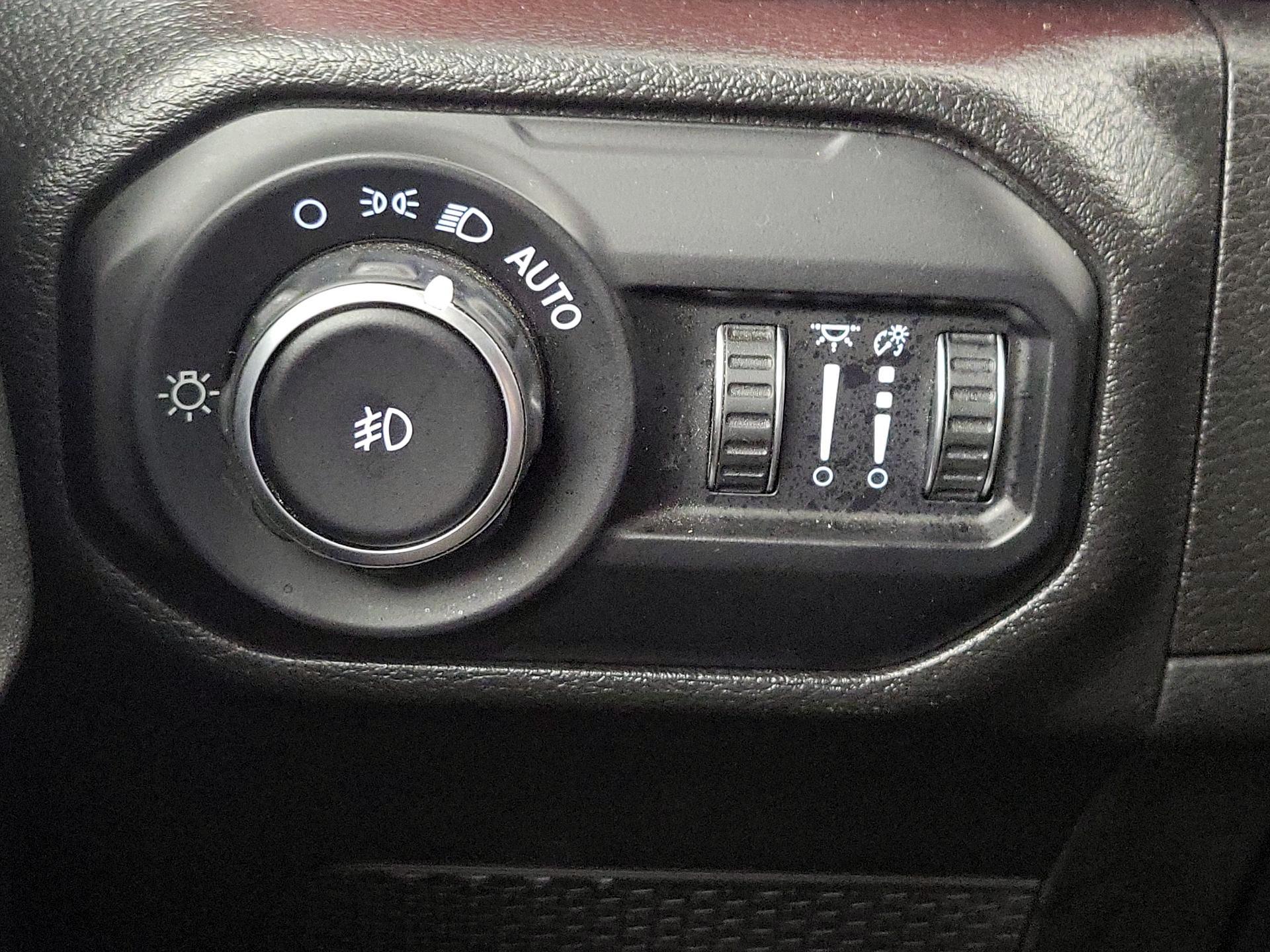 Thumbnail: 2022 Jeep Wrangler - 13