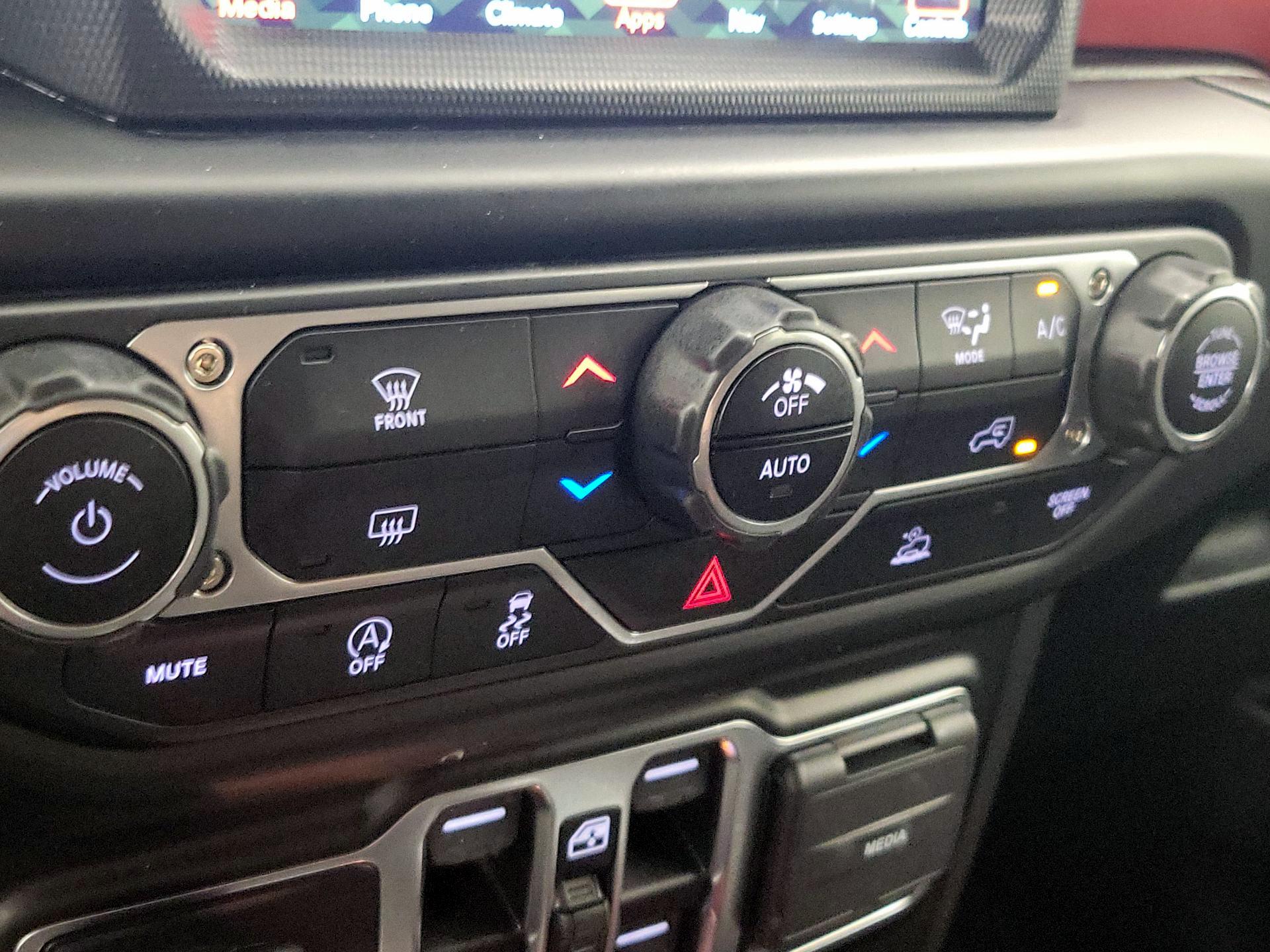 Thumbnail: 2022 Jeep Wrangler - 17