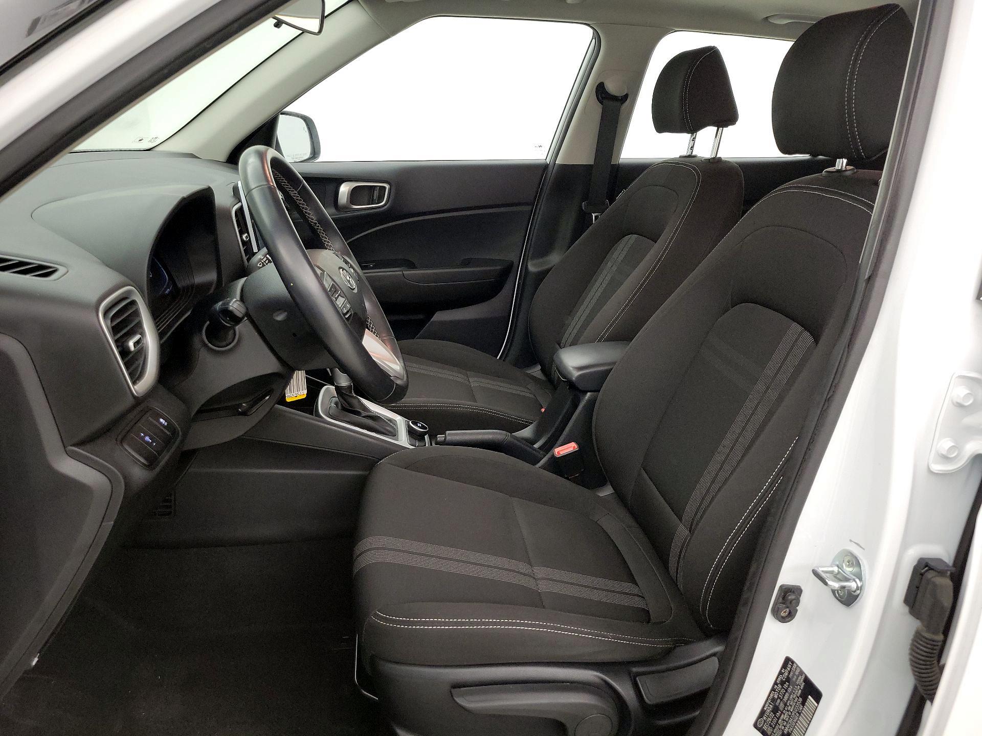 Thumbnail: 2023 Hyundai Venue - 11