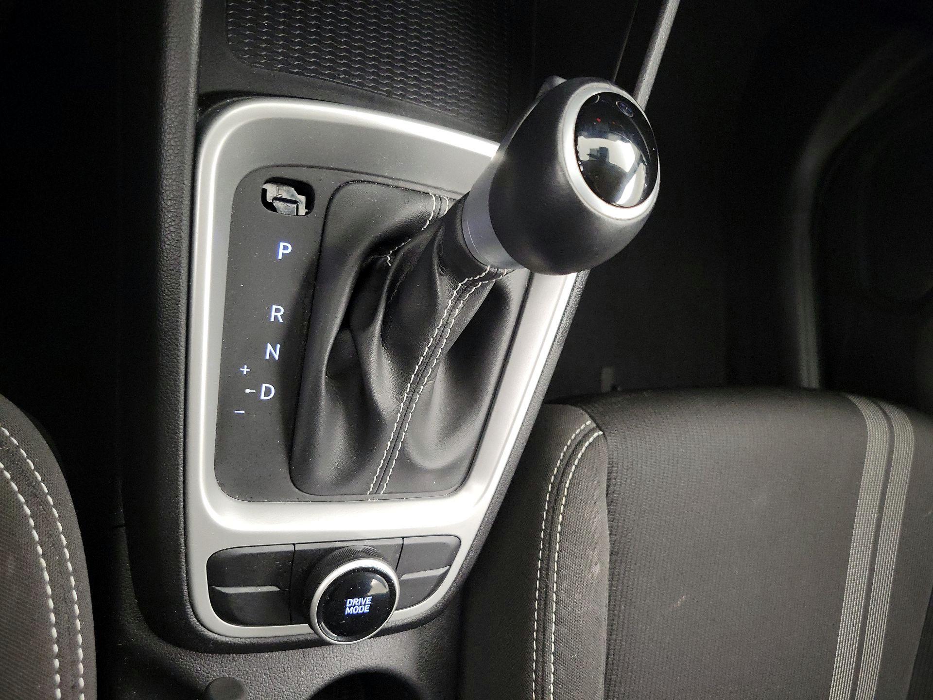 Thumbnail: 2023 Hyundai Venue - 17