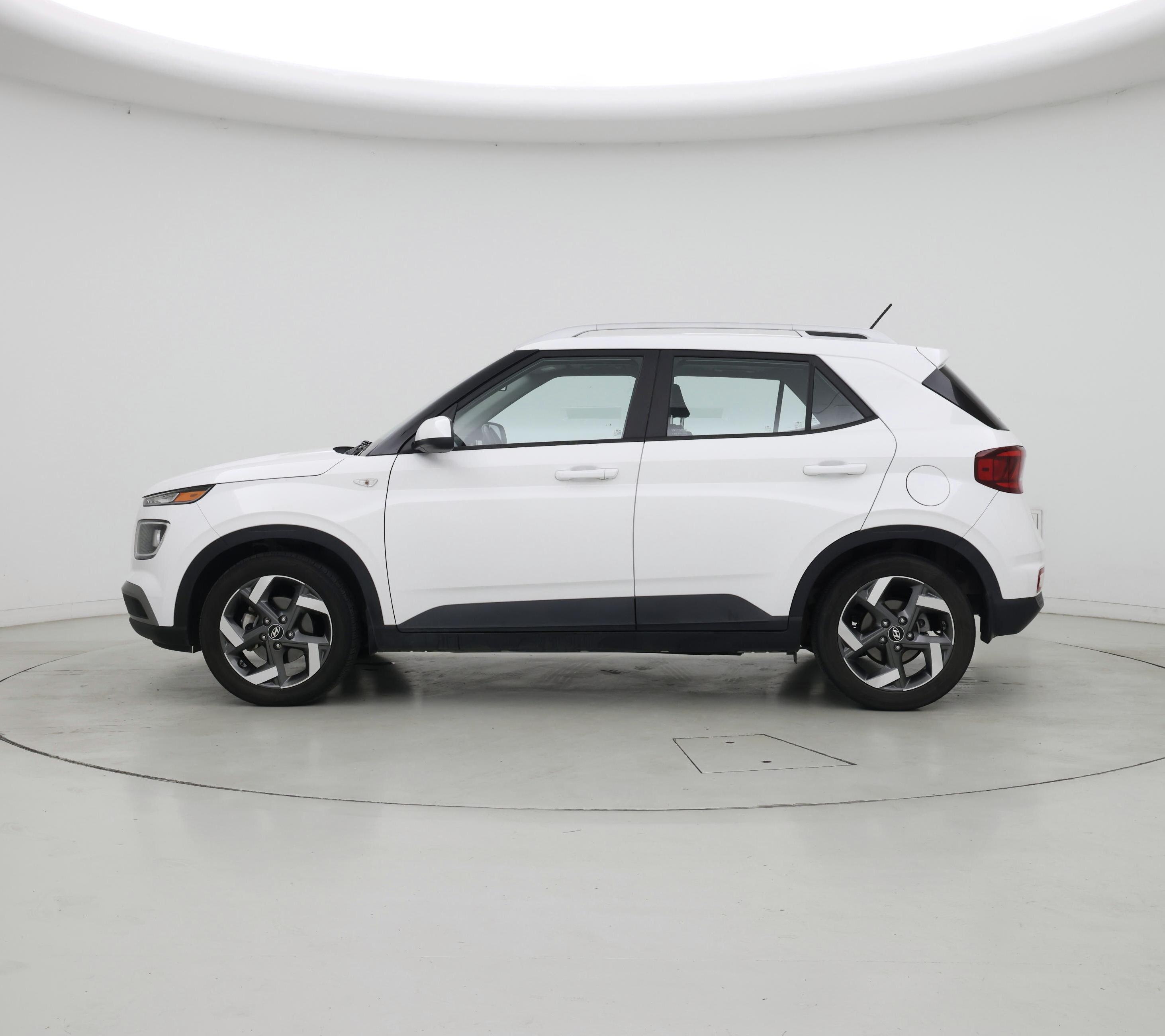 Thumbnail: 2023 Hyundai Venue - 3