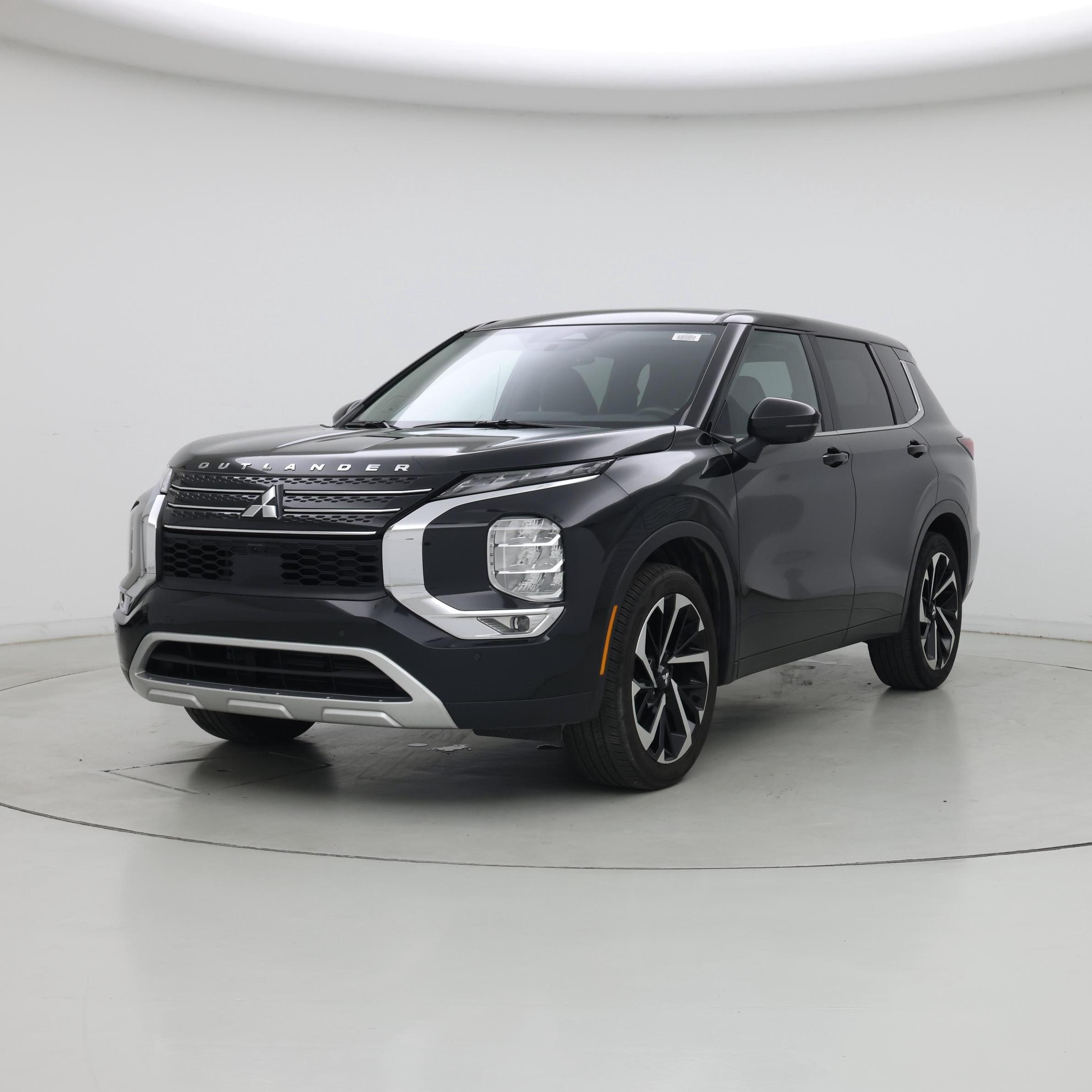 Thumbnail: 2024 Mitsubishi Outlander - 4