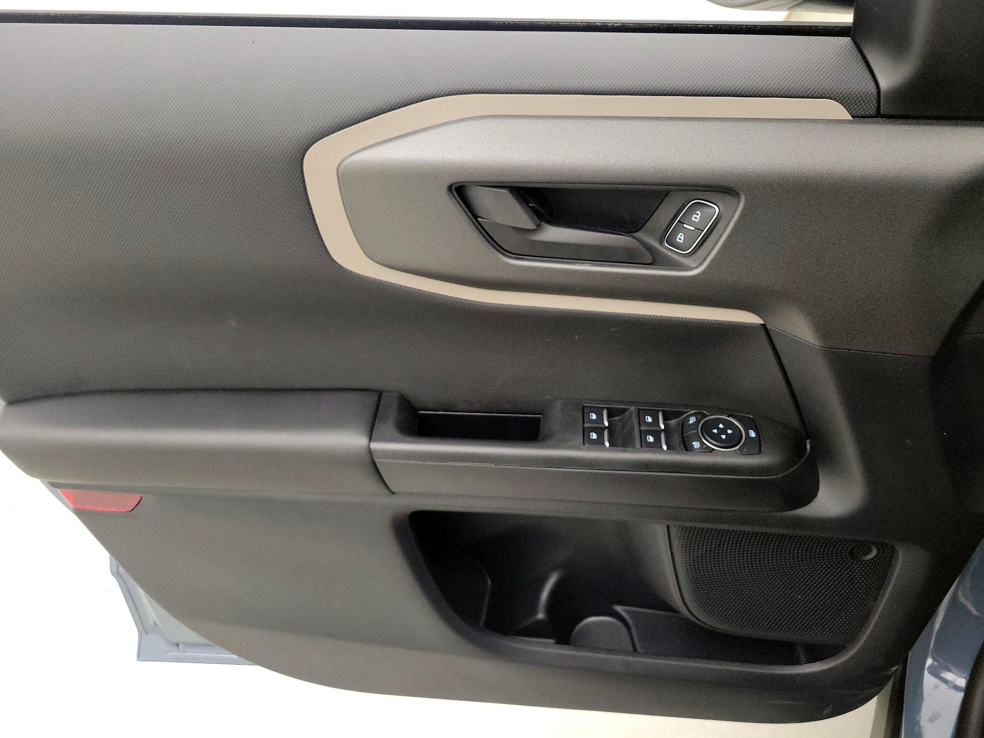 Thumbnail: 2025 Ford Bronco Sport - 12