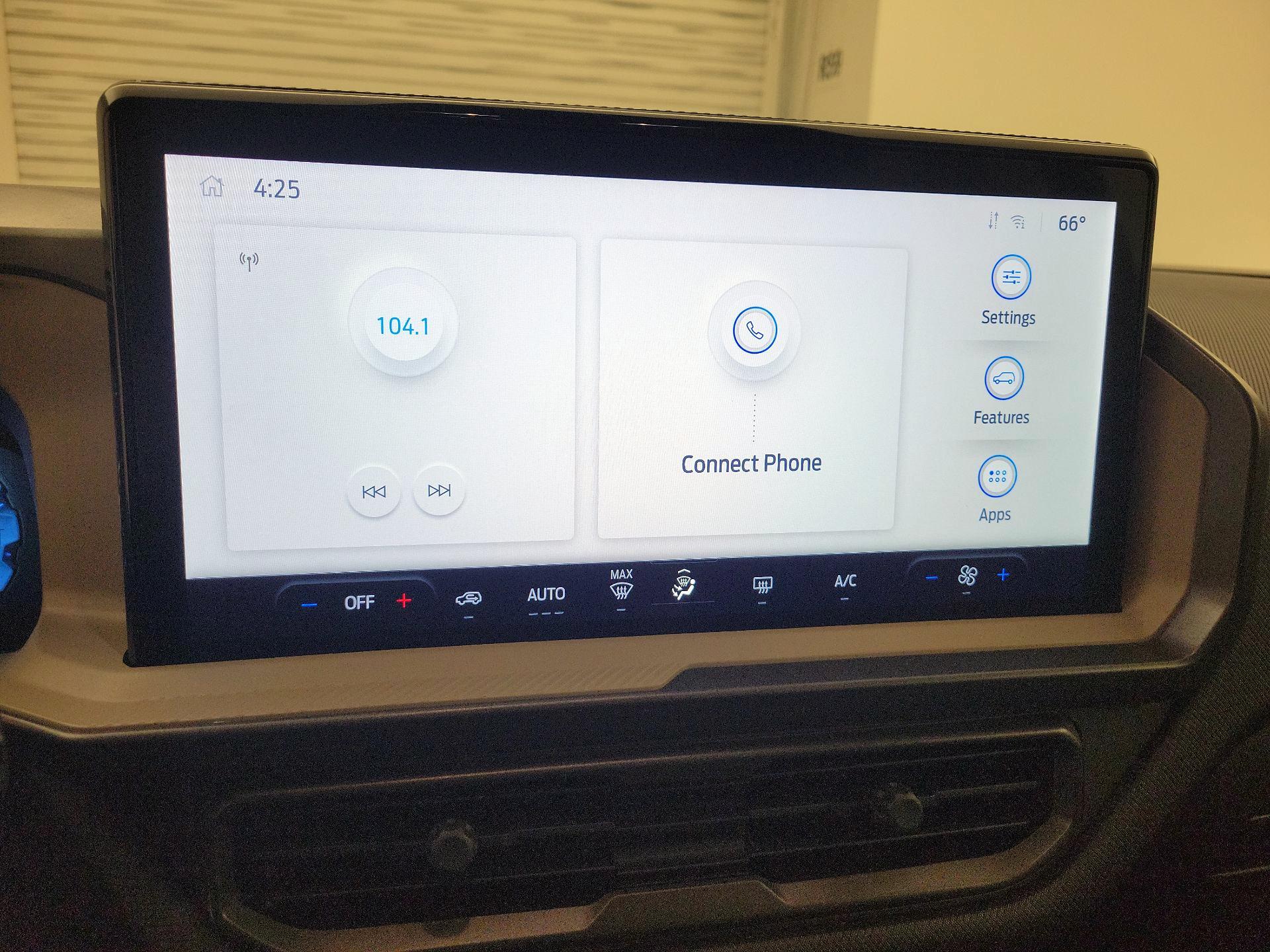 Thumbnail: 2025 Ford Bronco Sport - 15