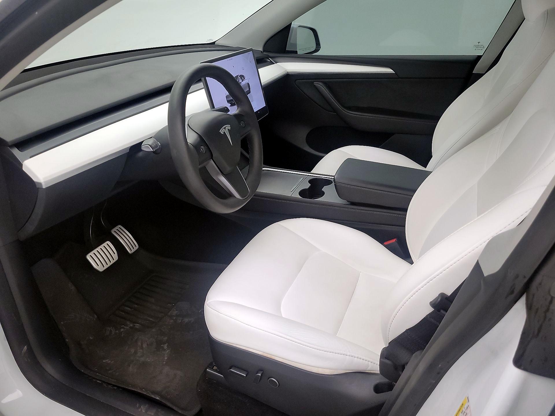 Thumbnail: 2023 Tesla Model Y - 11