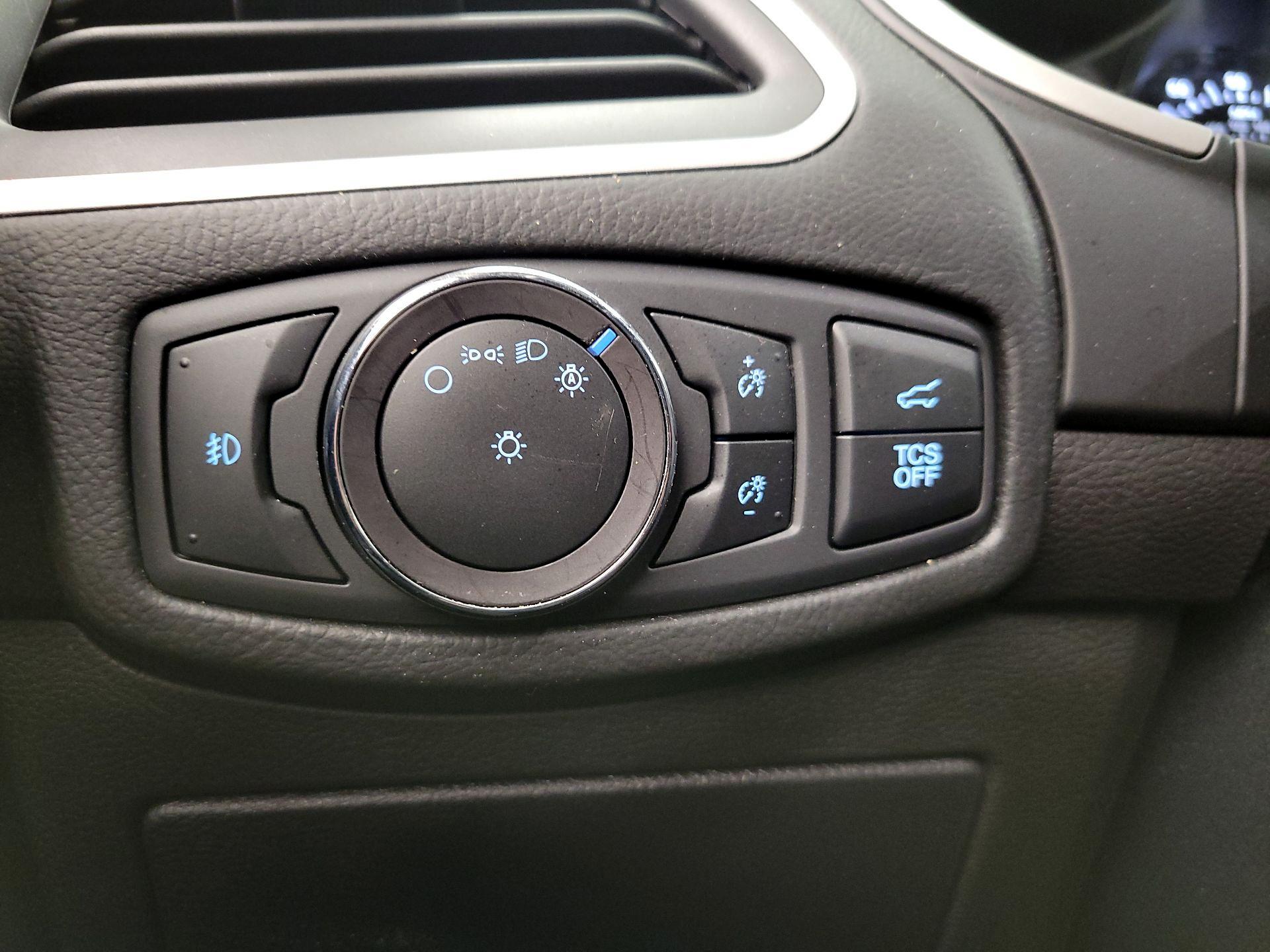 Thumbnail: 2020 Ford Edge - 13