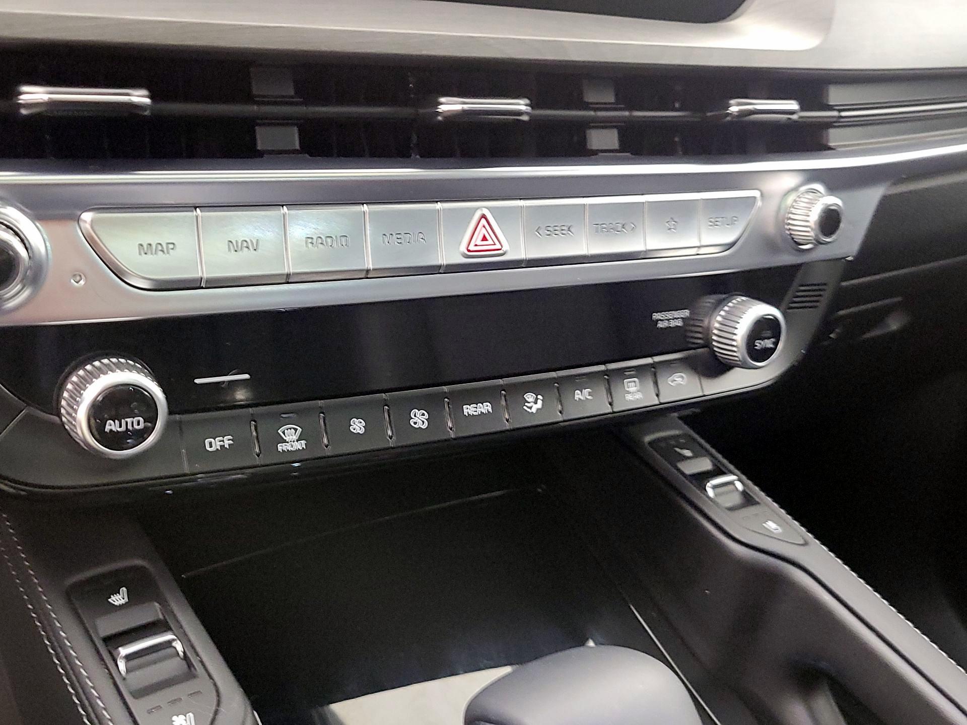 Thumbnail: 2025 Kia Telluride - 17