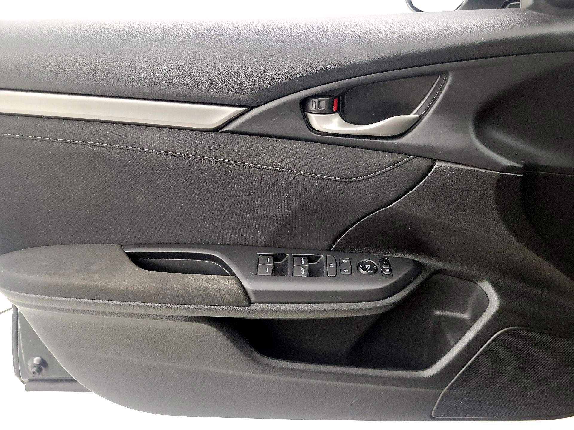 Thumbnail: 2018 Honda Civic - 12