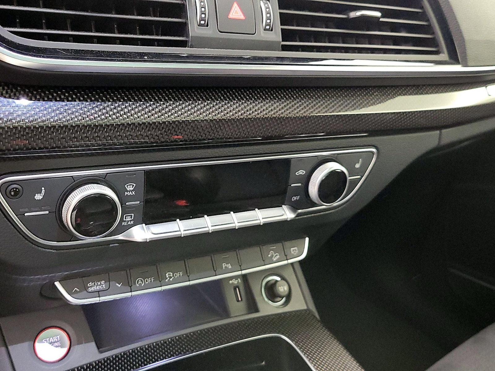 2022 Audi SQ5 Premium Plus - Photo 18