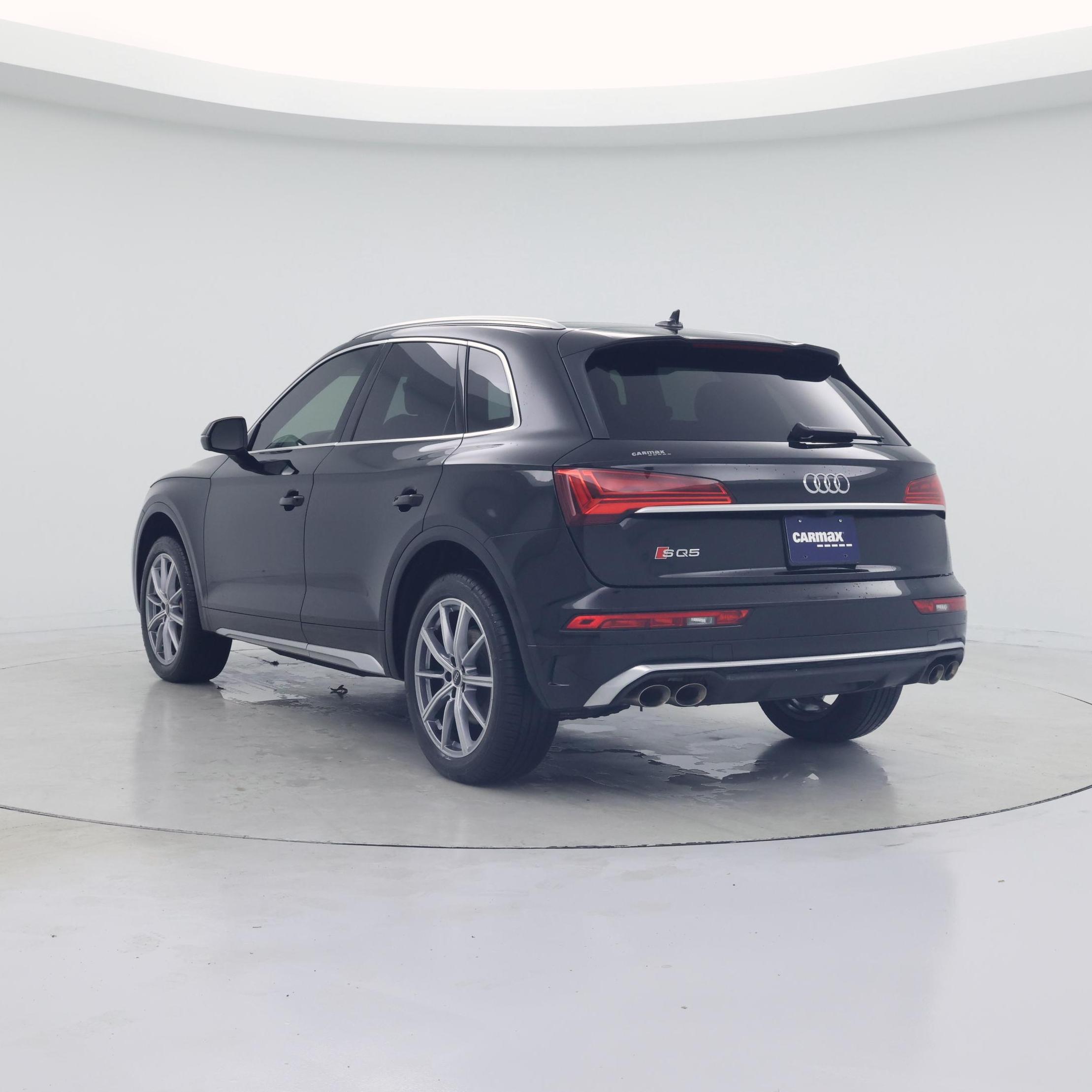 Thumbnail: 2022 Audi SQ5 - 2