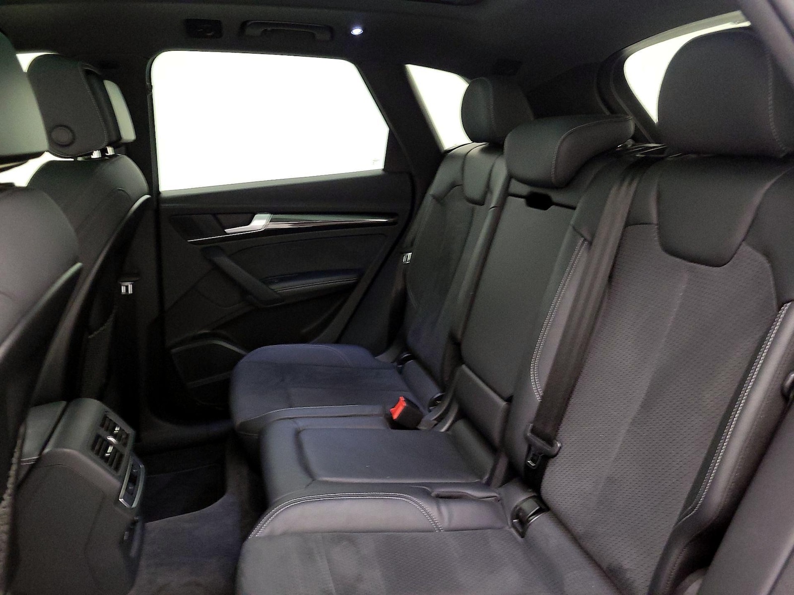2022 Audi SQ5 Premium Plus - Photo 22