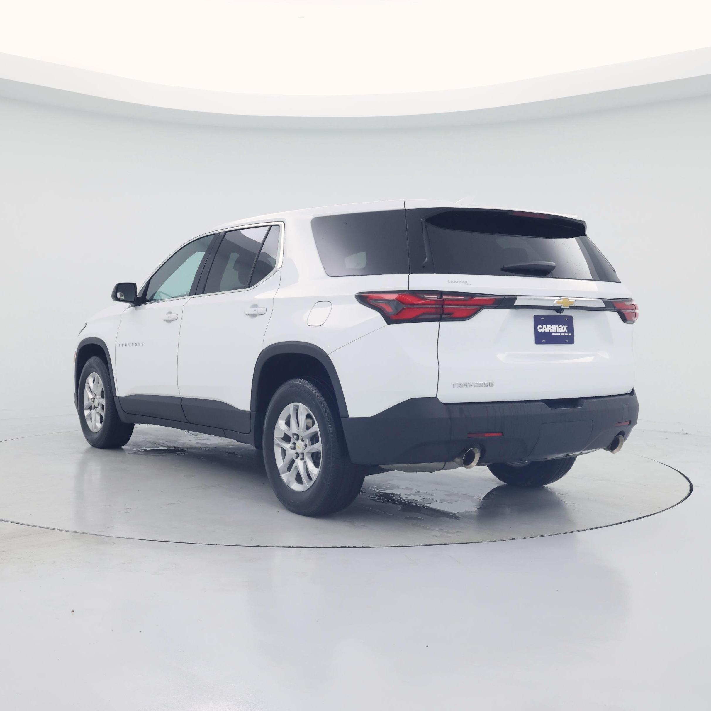 Thumbnail: 2022 Chevrolet Traverse - 2