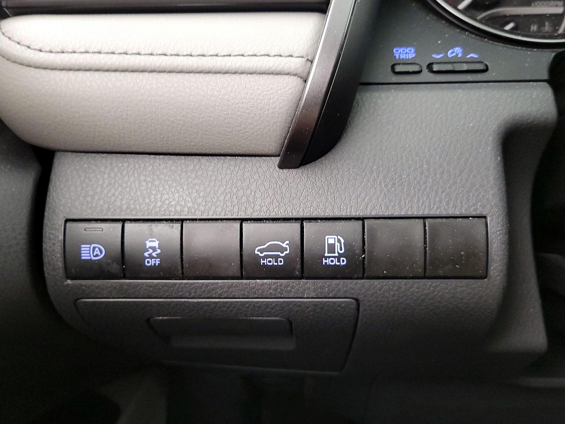 Thumbnail: 2023 Toyota Camry - 13