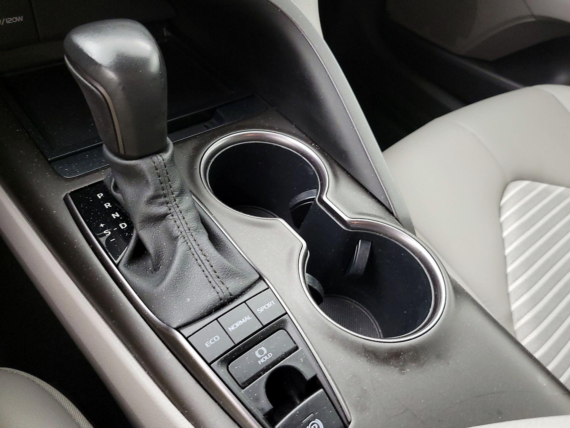 Thumbnail: 2023 Toyota Camry - 17