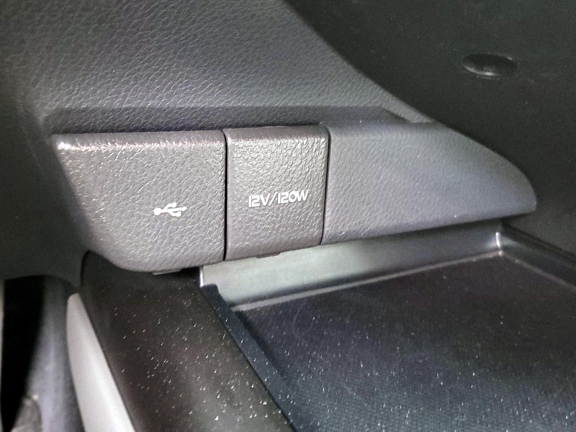 Thumbnail: 2023 Toyota Camry - 18