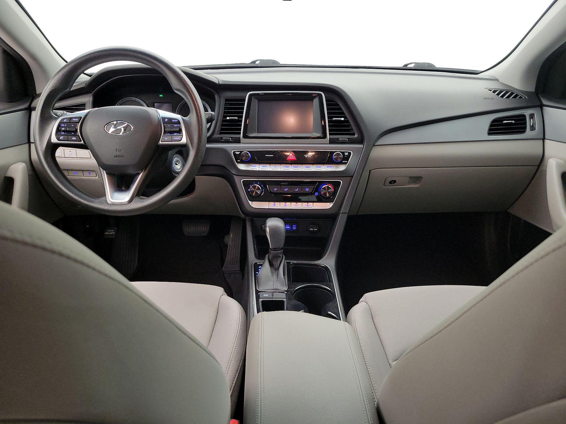 Thumbnail: 2019 Hyundai Sonata - 9