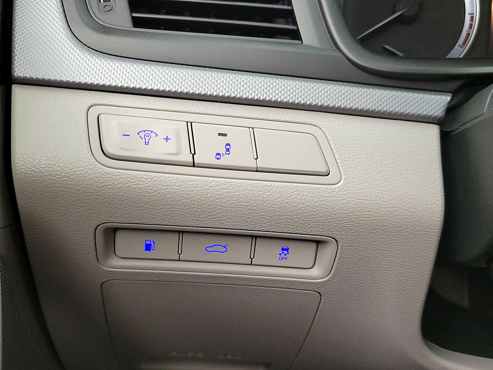 Thumbnail: 2019 Hyundai Sonata - 13