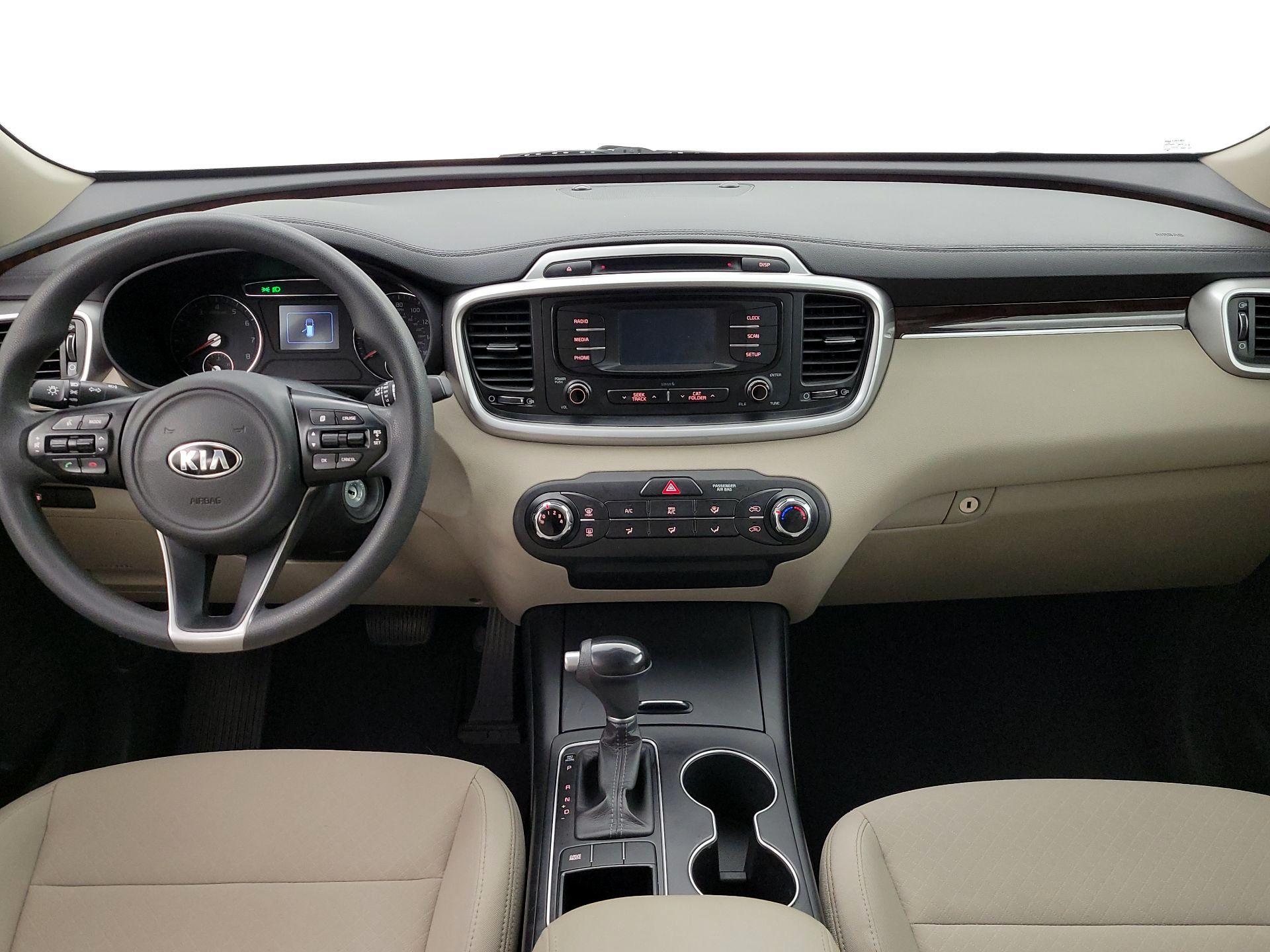 Thumbnail: 2016 Kia Sorento - 9