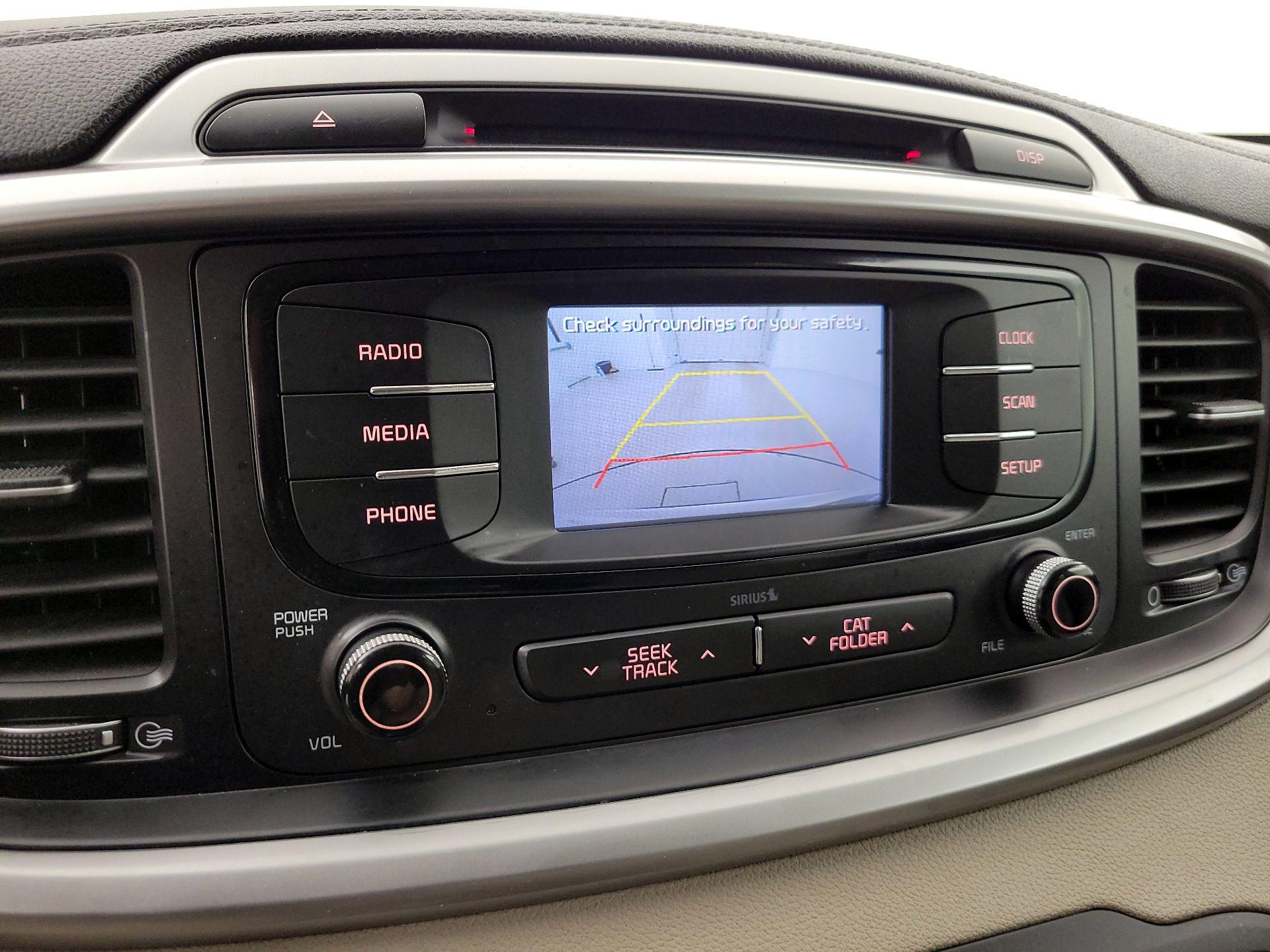 Thumbnail: 2016 Kia Sorento - 14