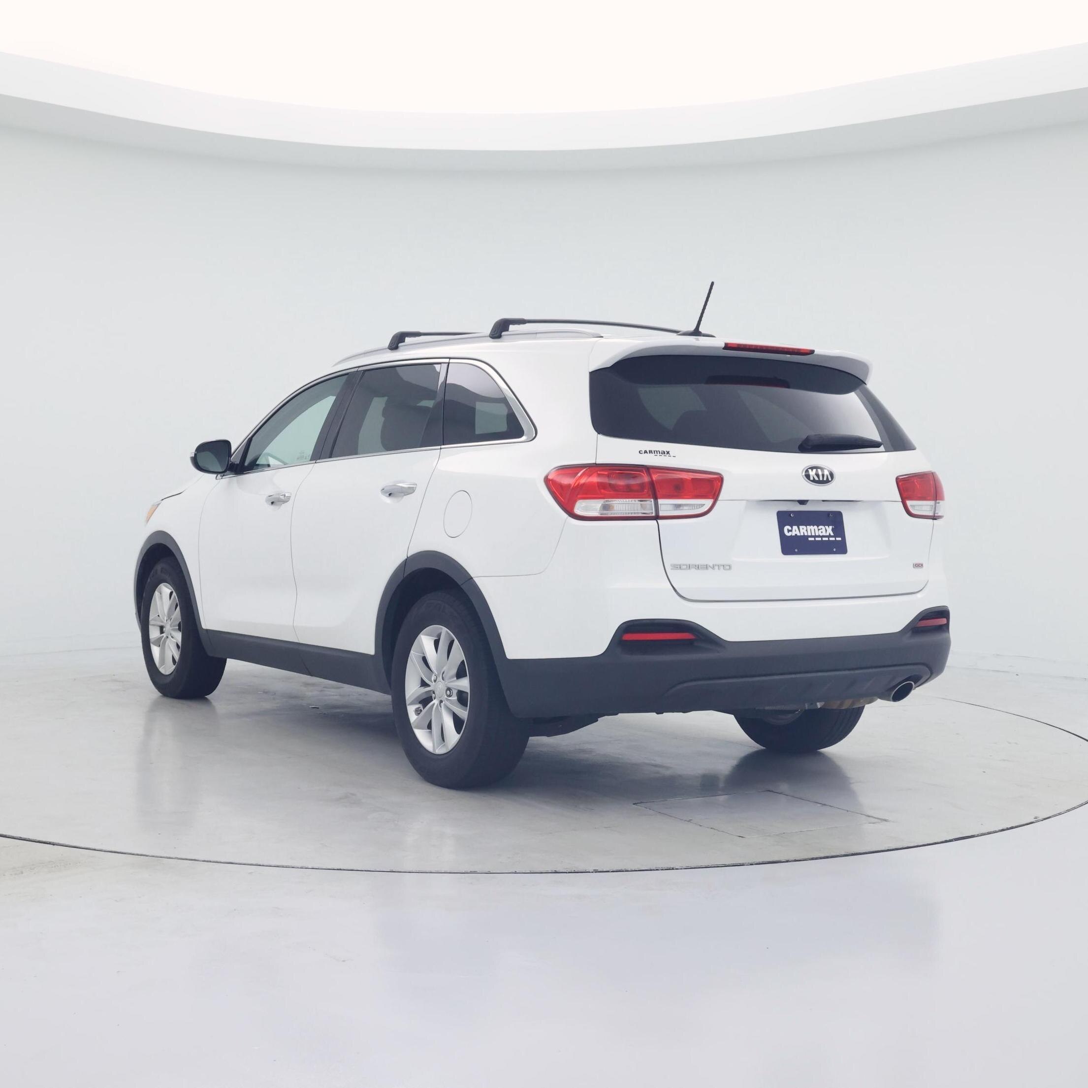 Thumbnail: 2016 Kia Sorento - 2