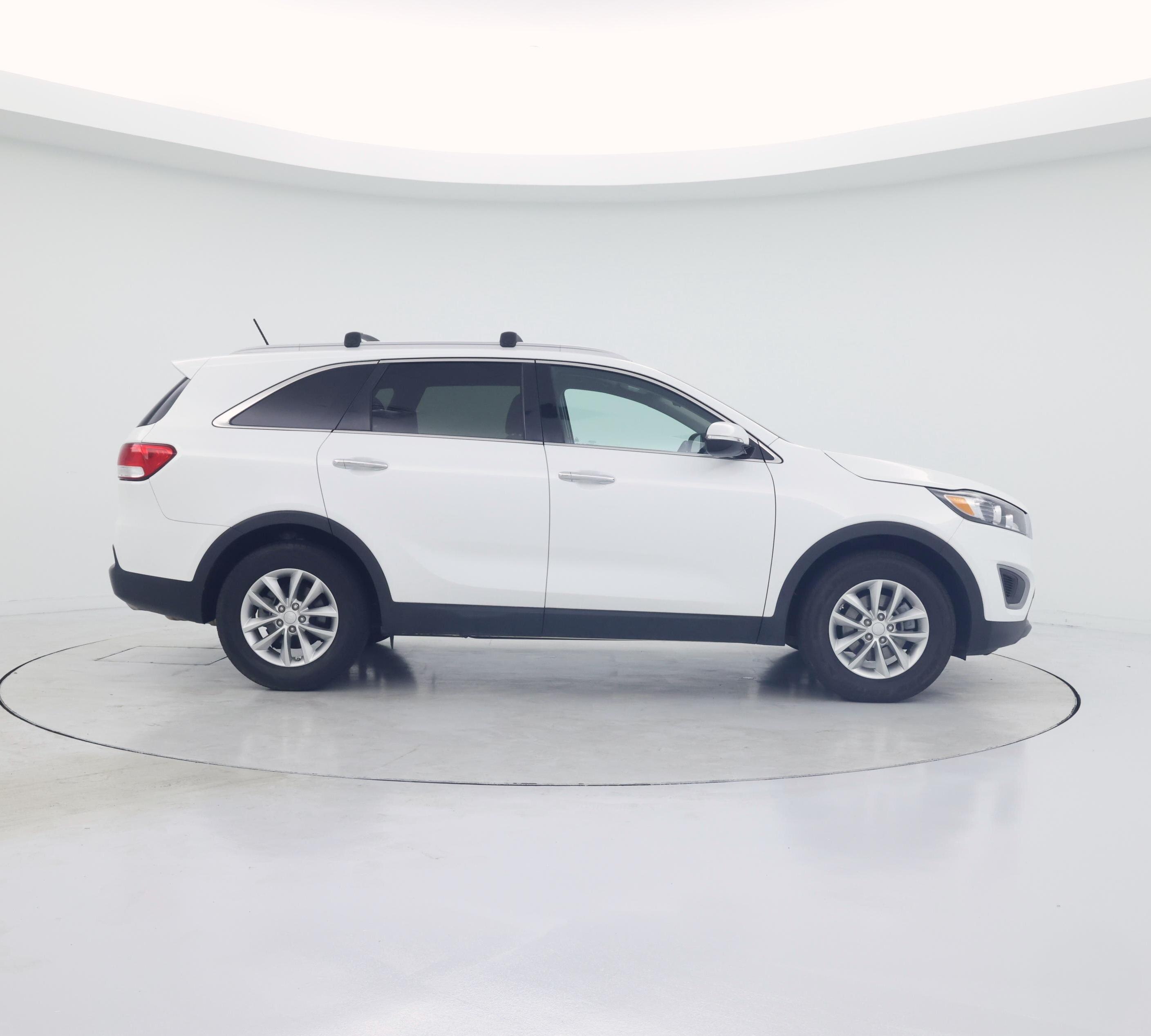 Thumbnail: 2016 Kia Sorento - 7