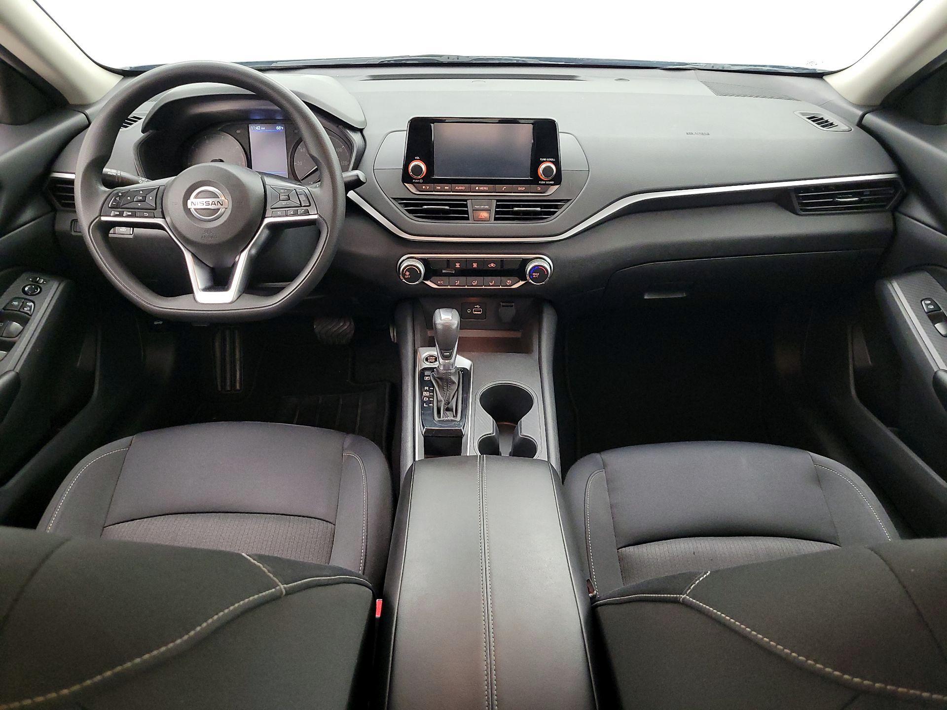 Thumbnail: 2022 Nissan Altima - 9