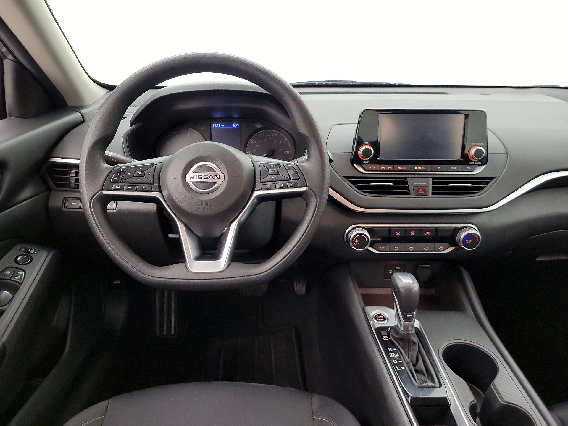 Thumbnail: 2022 Nissan Altima - 10