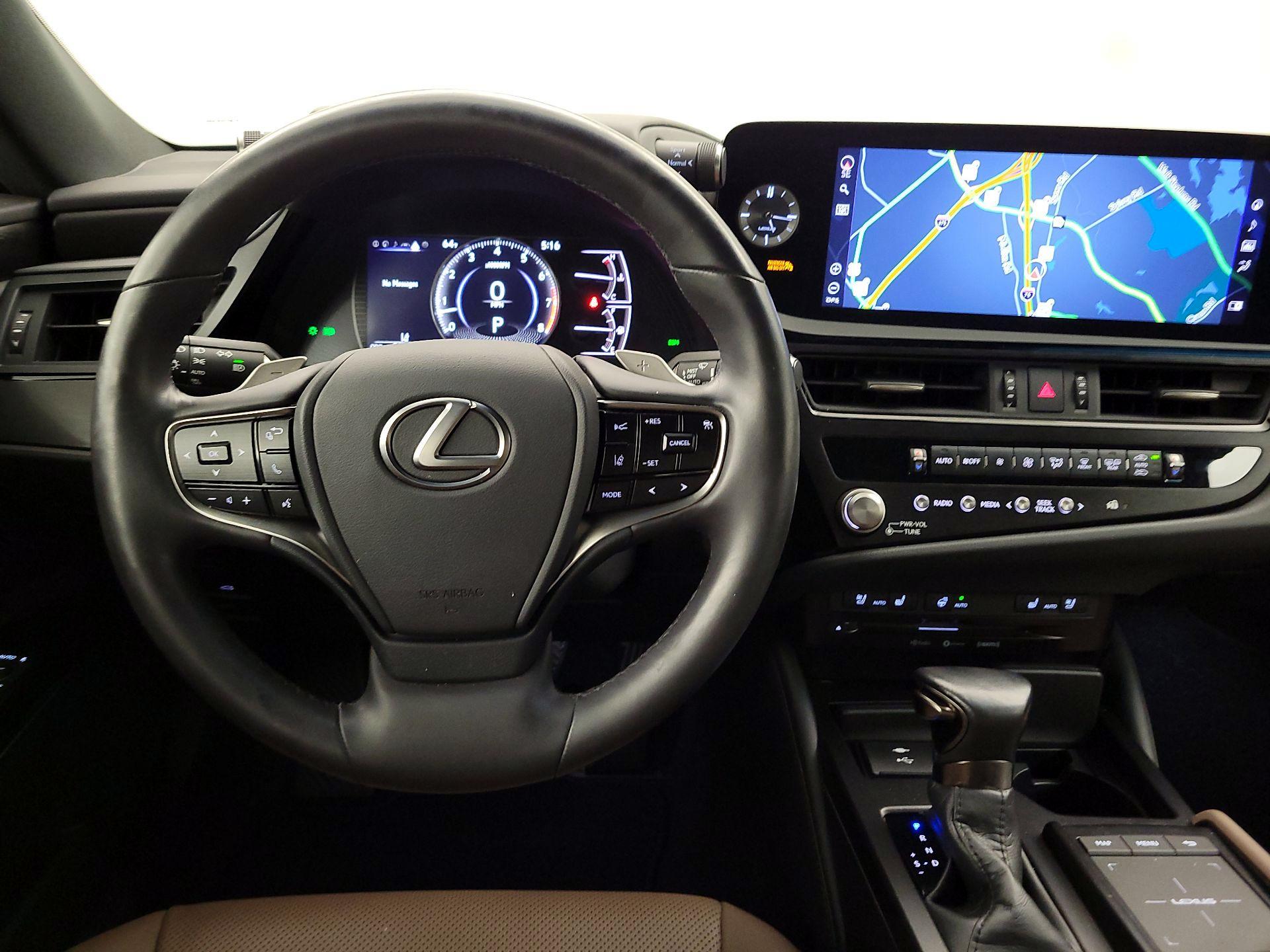 Thumbnail: 2022 Lexus ES - 10